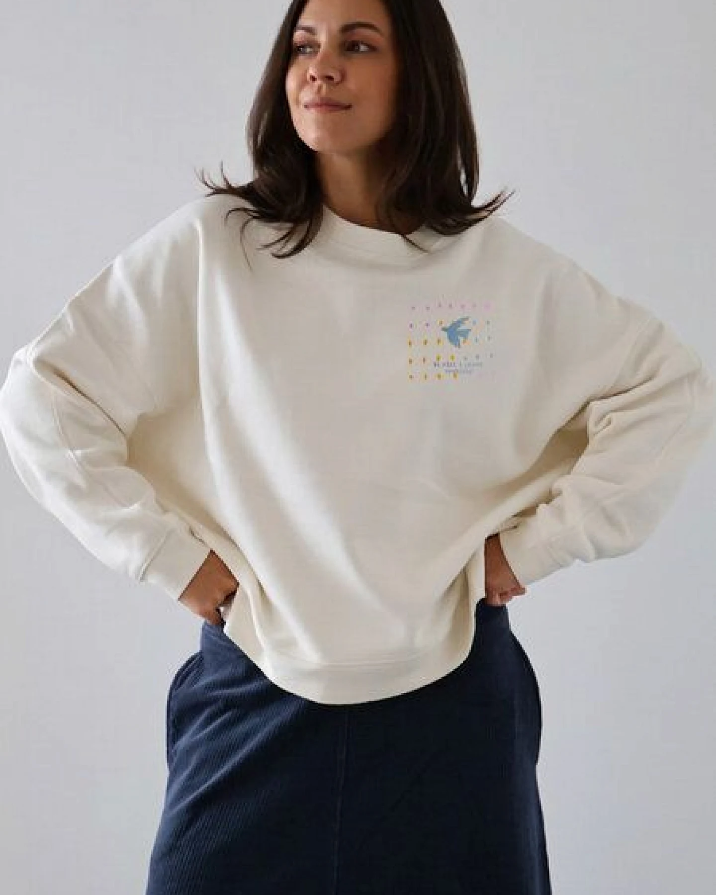 Kultgut Artdesign - Pulloversweater Boxistyle / BE FREE & PROUD YOURSELF – Ansicht 2