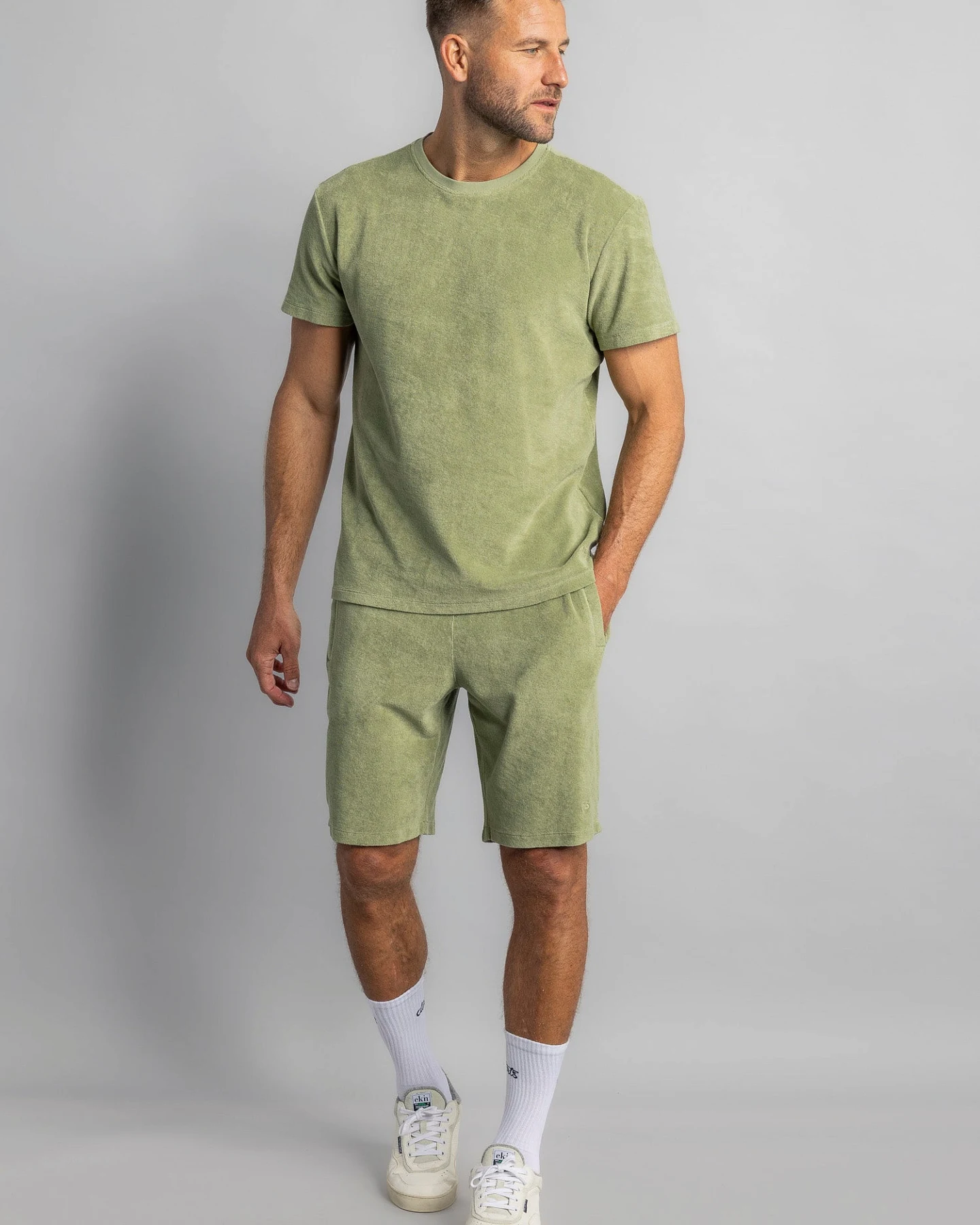DIRTS Herren vegan Shorts Terry Salbei Grün – Ansicht 2