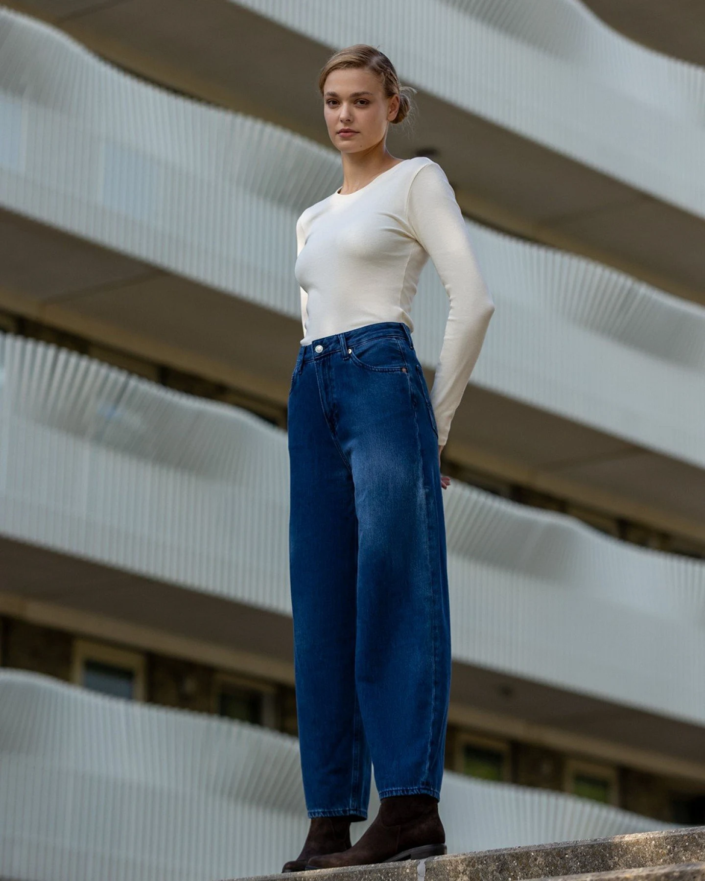 Jeans Leila Cropped Alex Dark Worn – Ansicht 3