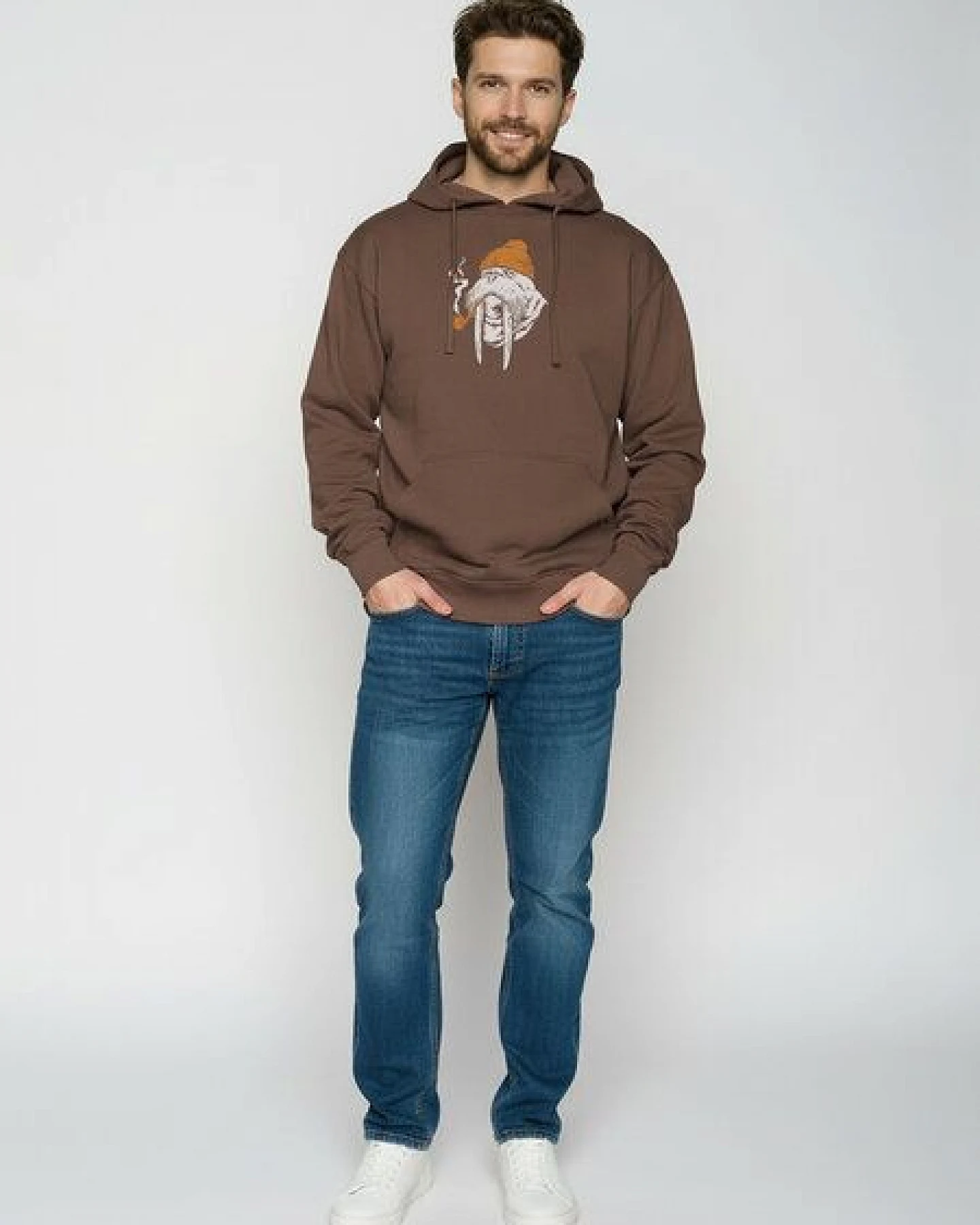 GREENBOMB Smokey Walrus Joy - Gemütlicher Hoodie aus Bio-Baumwolle / hochwertiger Print / GOTS / Fair & Vegan – Ansicht 3