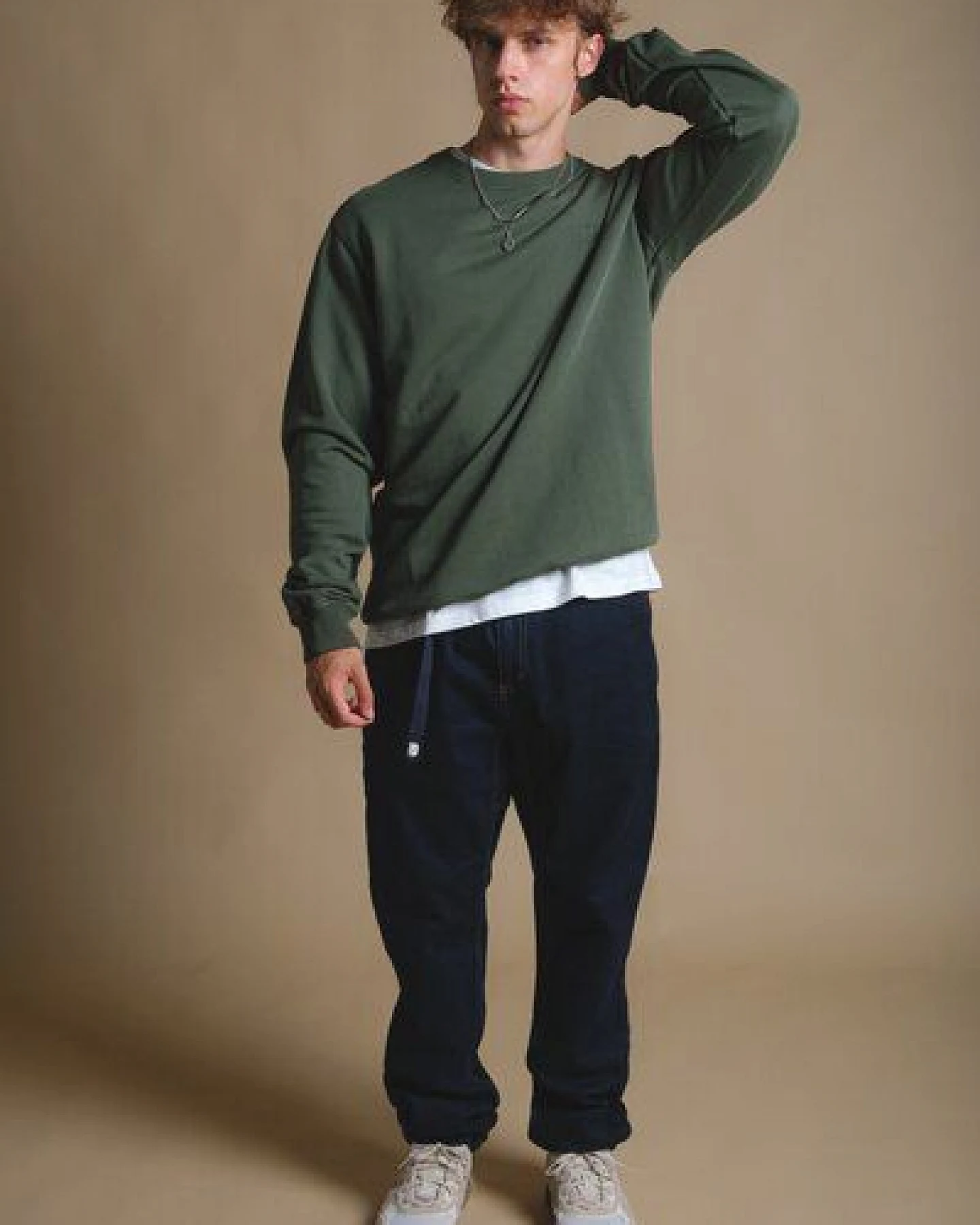 Trendsplant Essential Garment Heavyweight Sweatshirt Kombu Green – Ansicht 2