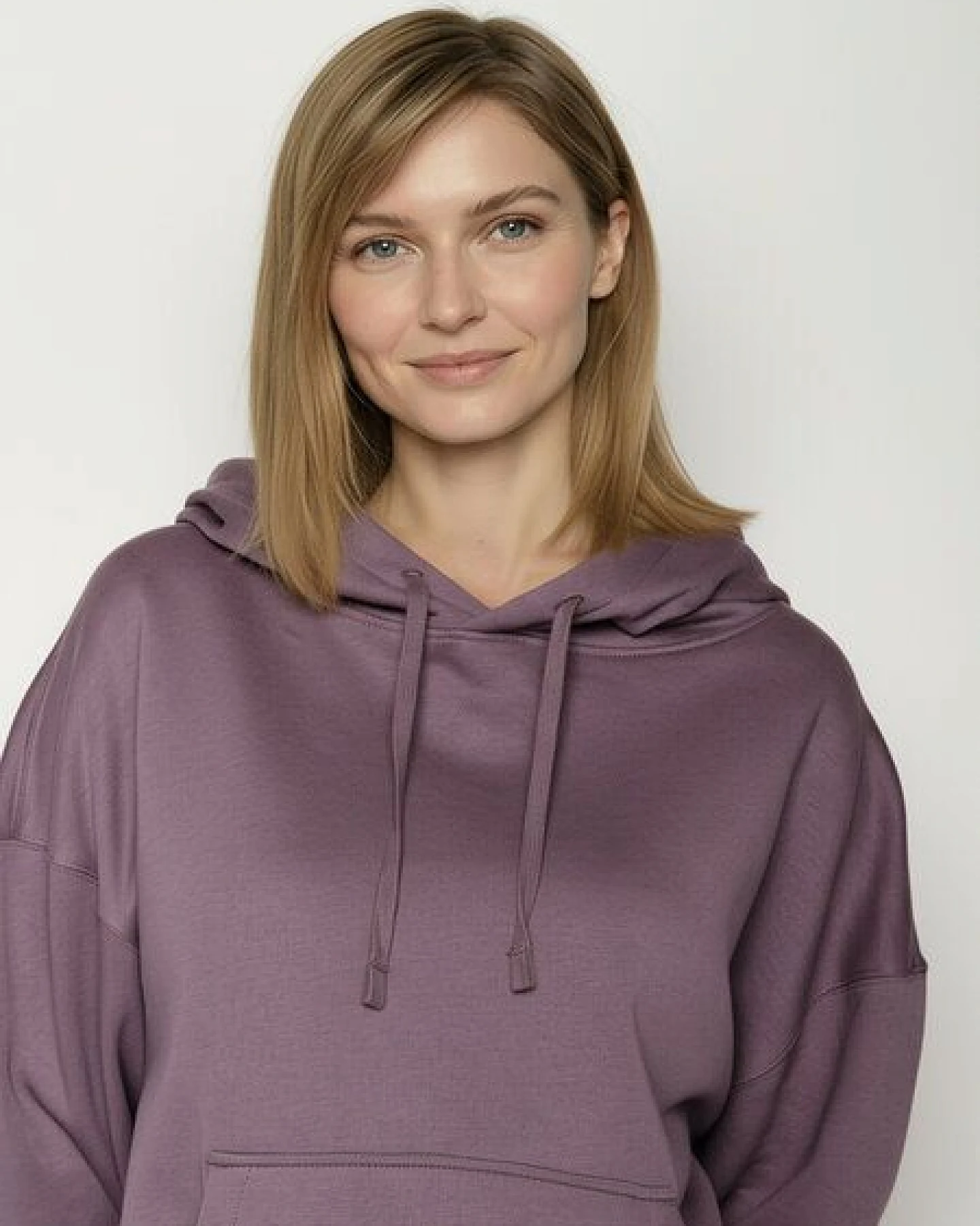 GREENBOMB Basic Mello - Lässiger Hoodie aus Bio-Baumwolle / GOTS / Fair & Vegan – Ansicht 2