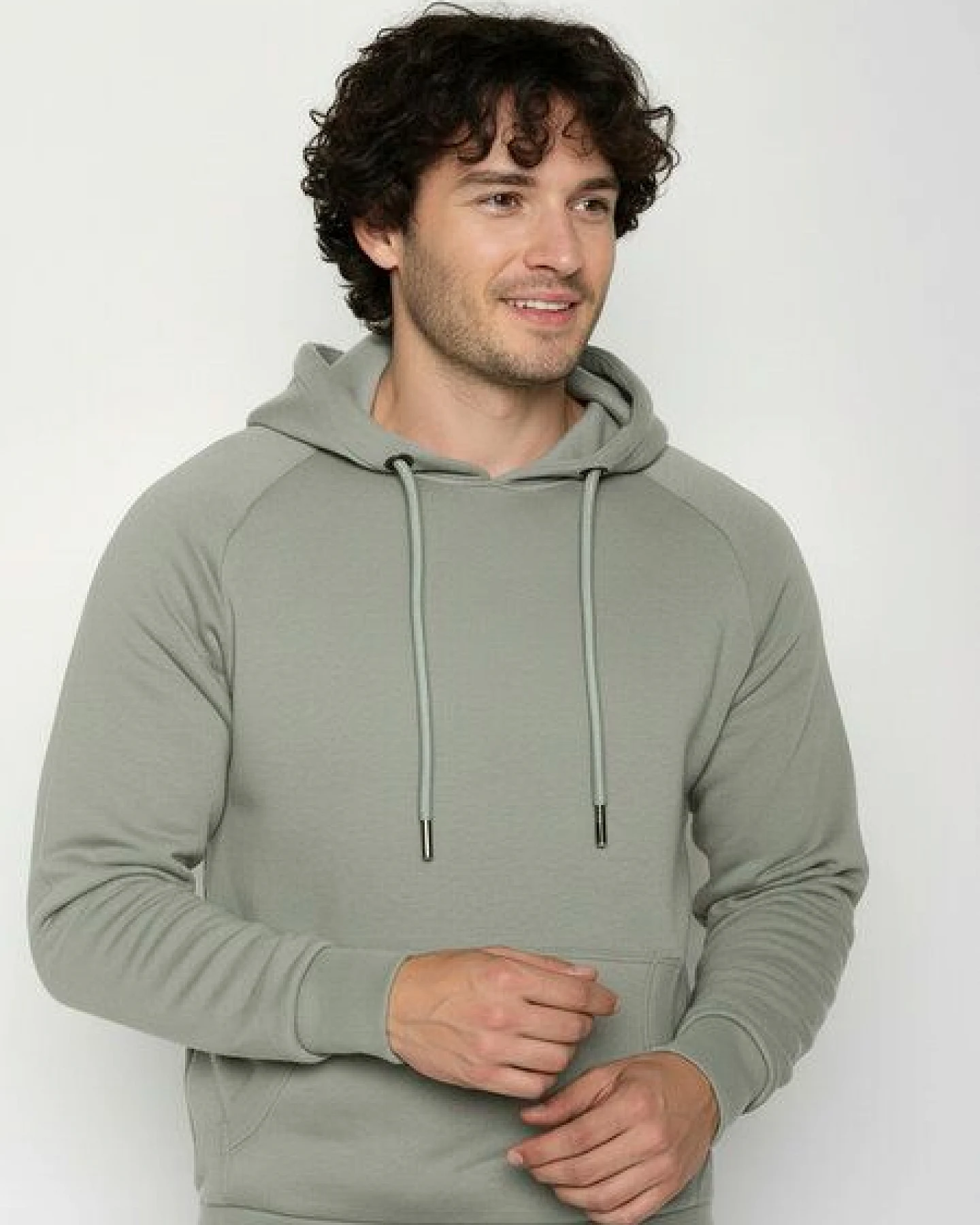 GREENBOMB Basic Trek - Hoodie aus Bio-Baumwolle mit Raglan-Arm / GOTS / Fair & Vegan – Ansicht 2