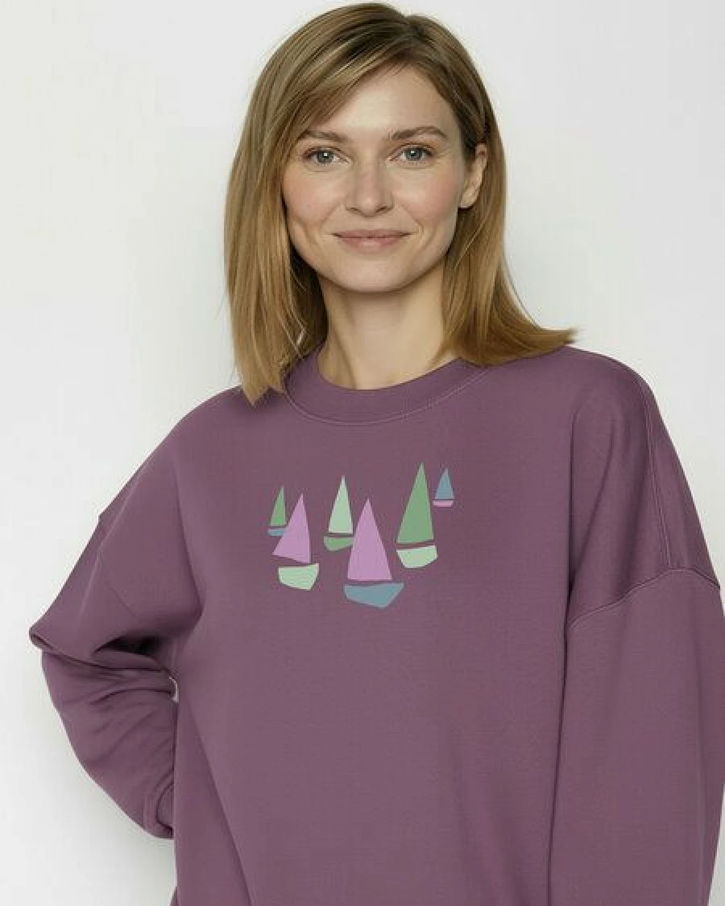 GREENBOMB Fleet Core - Lässiges Sweatshirt aus Bio-Baumwolle / hochwertiger Print / GOTS / Fair & Vegan – Ansicht 2