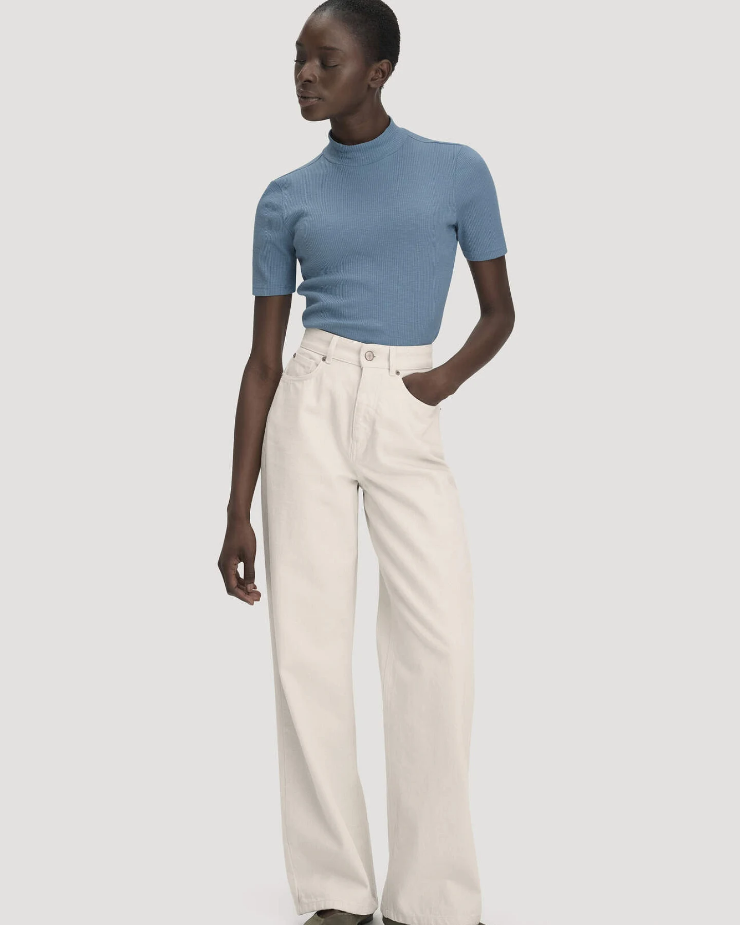 hessnatur Damen Mock-Neck Shirt Slim aus Bio-Baumwolle - blau - Größe 34 – Ansicht 2