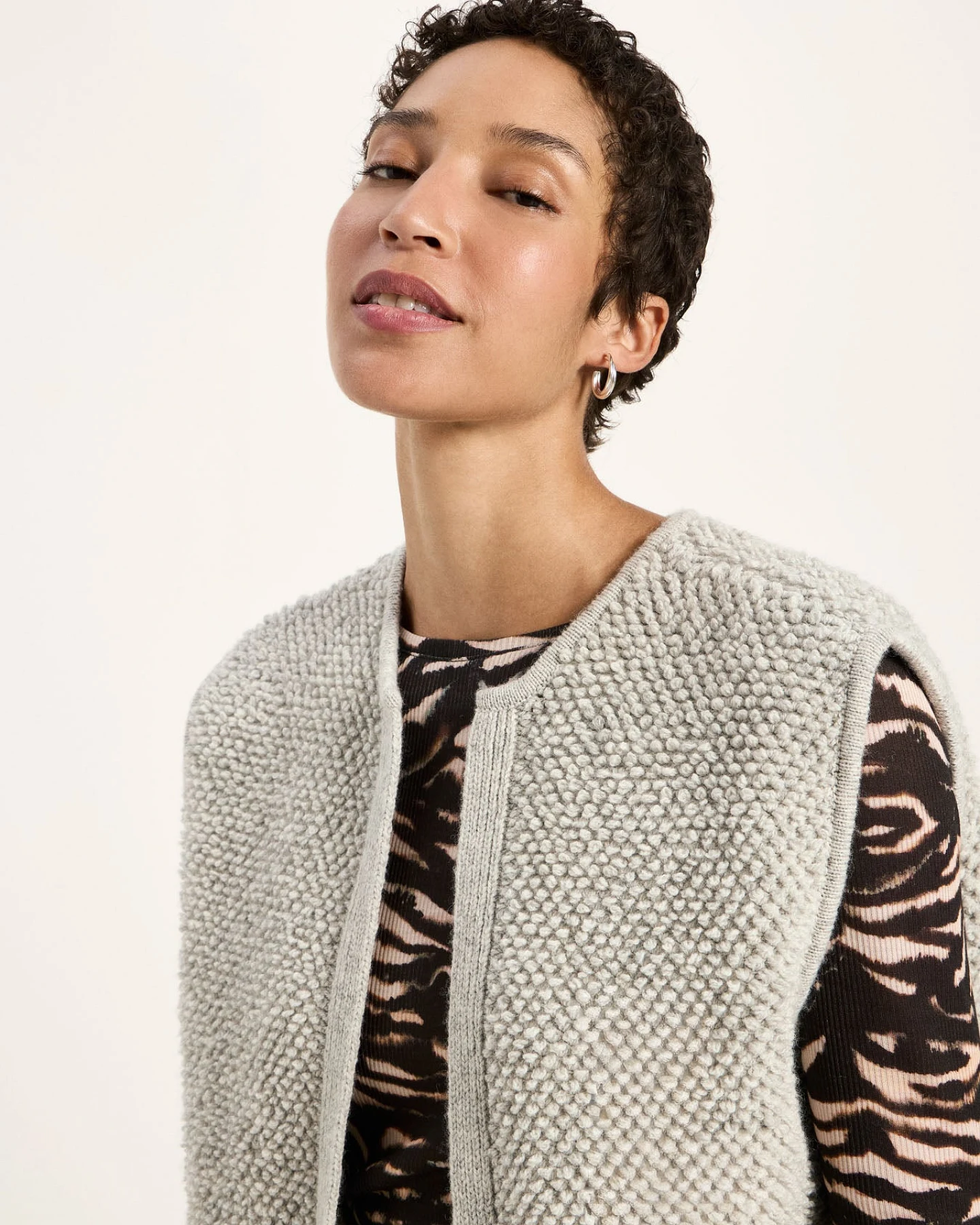 Bouclé Strickweste (GOTS) – Ansicht 3