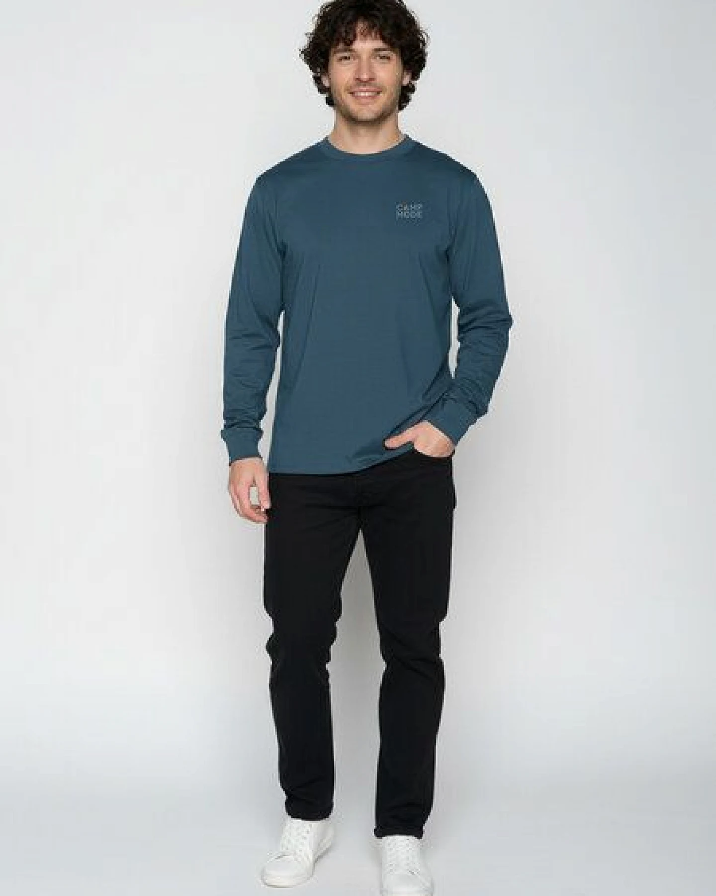 GREENBOMB Camp Mode Crisp - Sportliches Longsleeve / hochwertiger Print / GOTS / Fair & Vegan – Ansicht 4