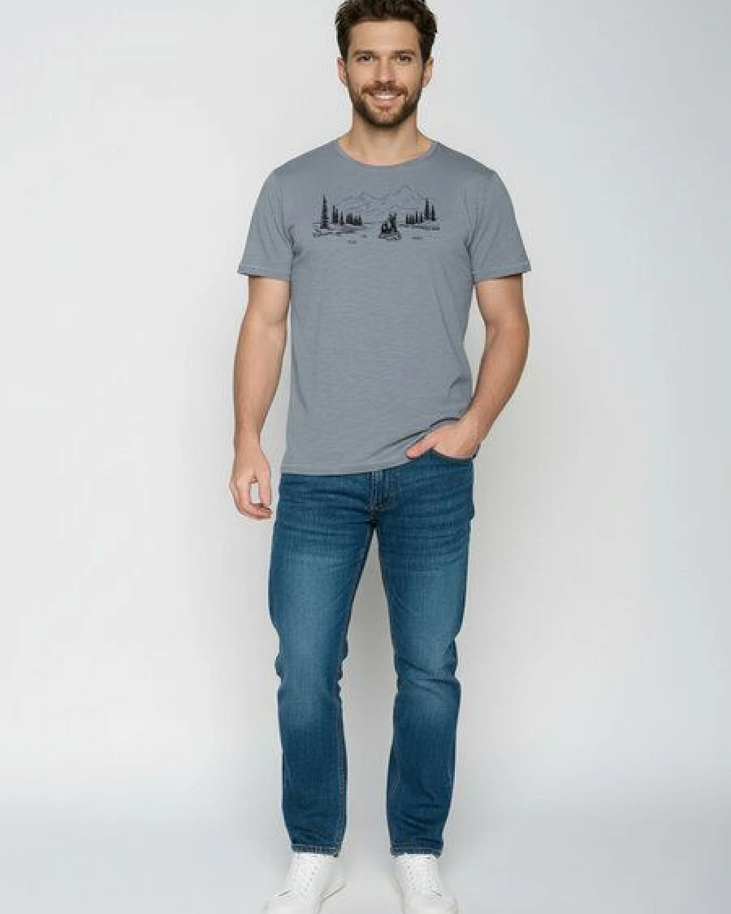 GREENBOMB Bear River Spice - Sportliches T-Shirt aus Bio-Baumwolle / hochwertiger Print / GOTS / Fair & Vegan – Ansicht 3