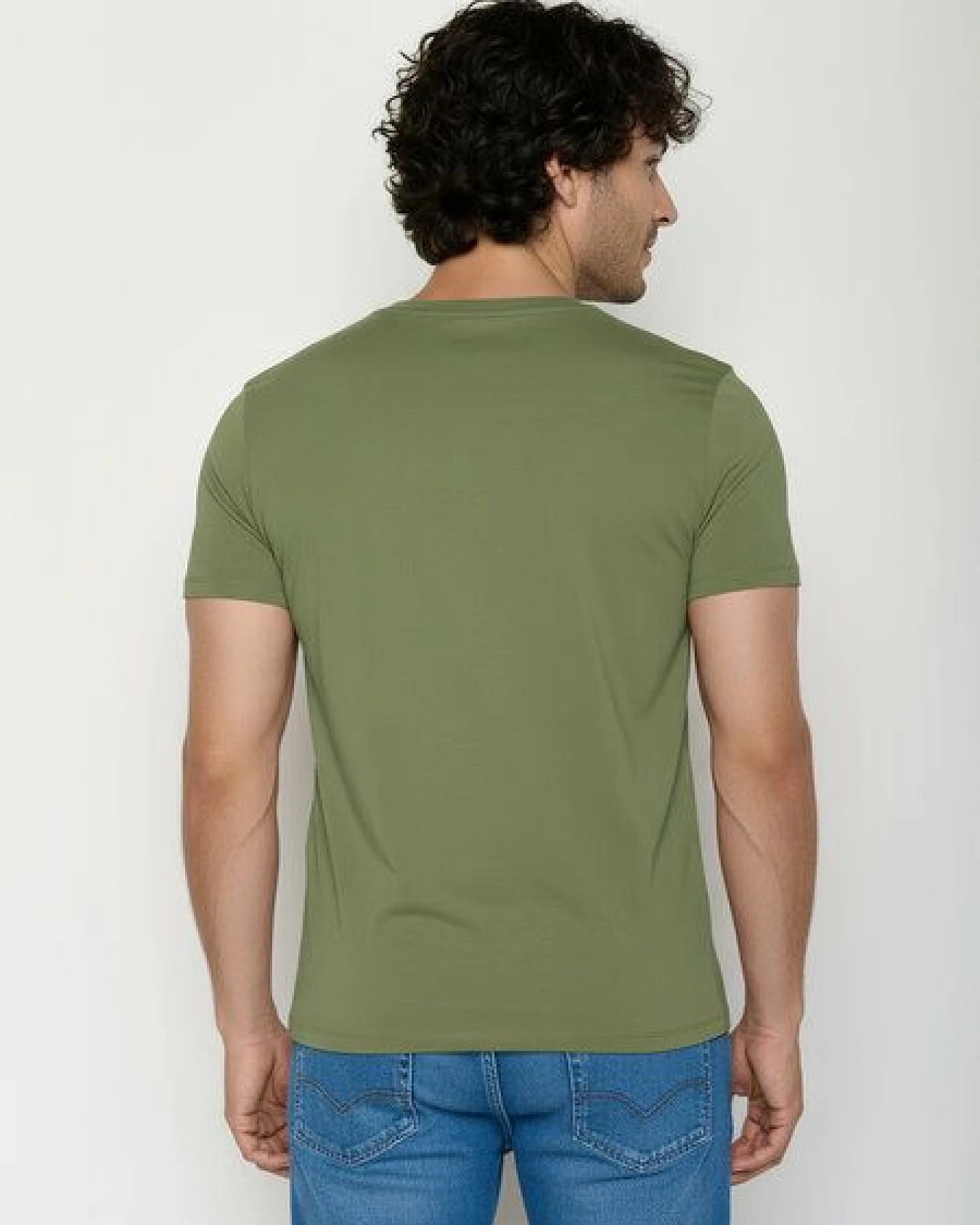 GREENBOMB Smokey Walrus Guide - Sportliches T-Shirt aus Bio-Baumwolle / hochwertiger Print / GOTS / Fair & Vegan – Ansicht 4