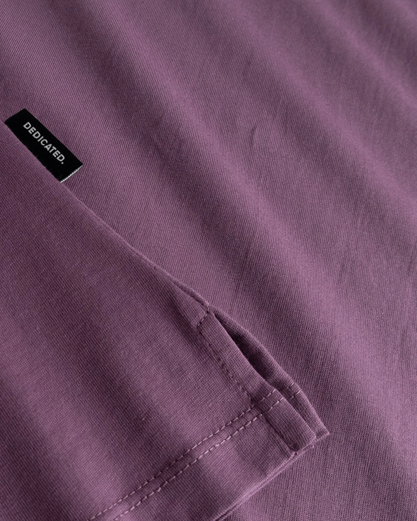 T-Shirt Visby Curious Cat Lila – Ansicht 4