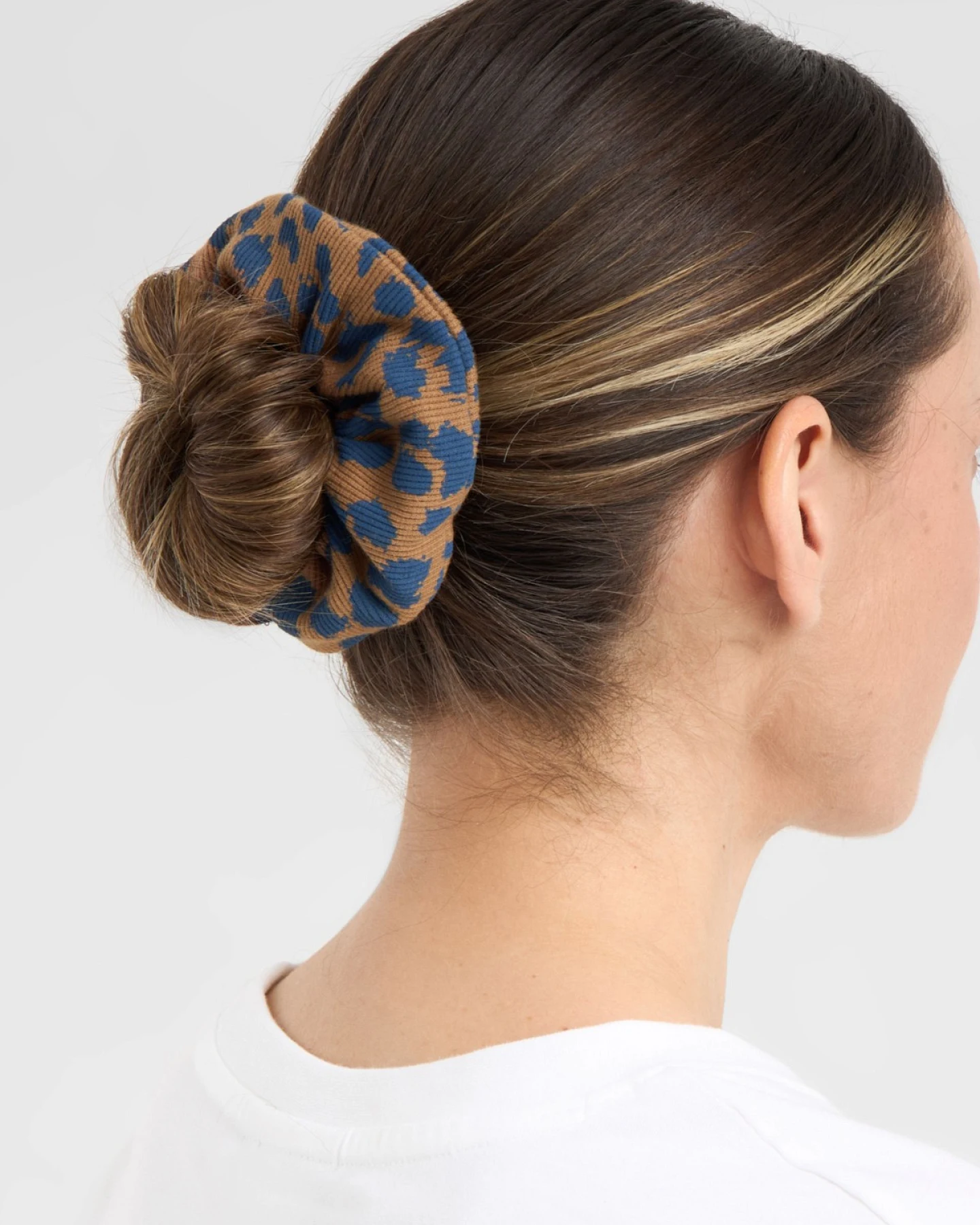 Scrunchie Rib Leopard Light Brown – Ansicht 2