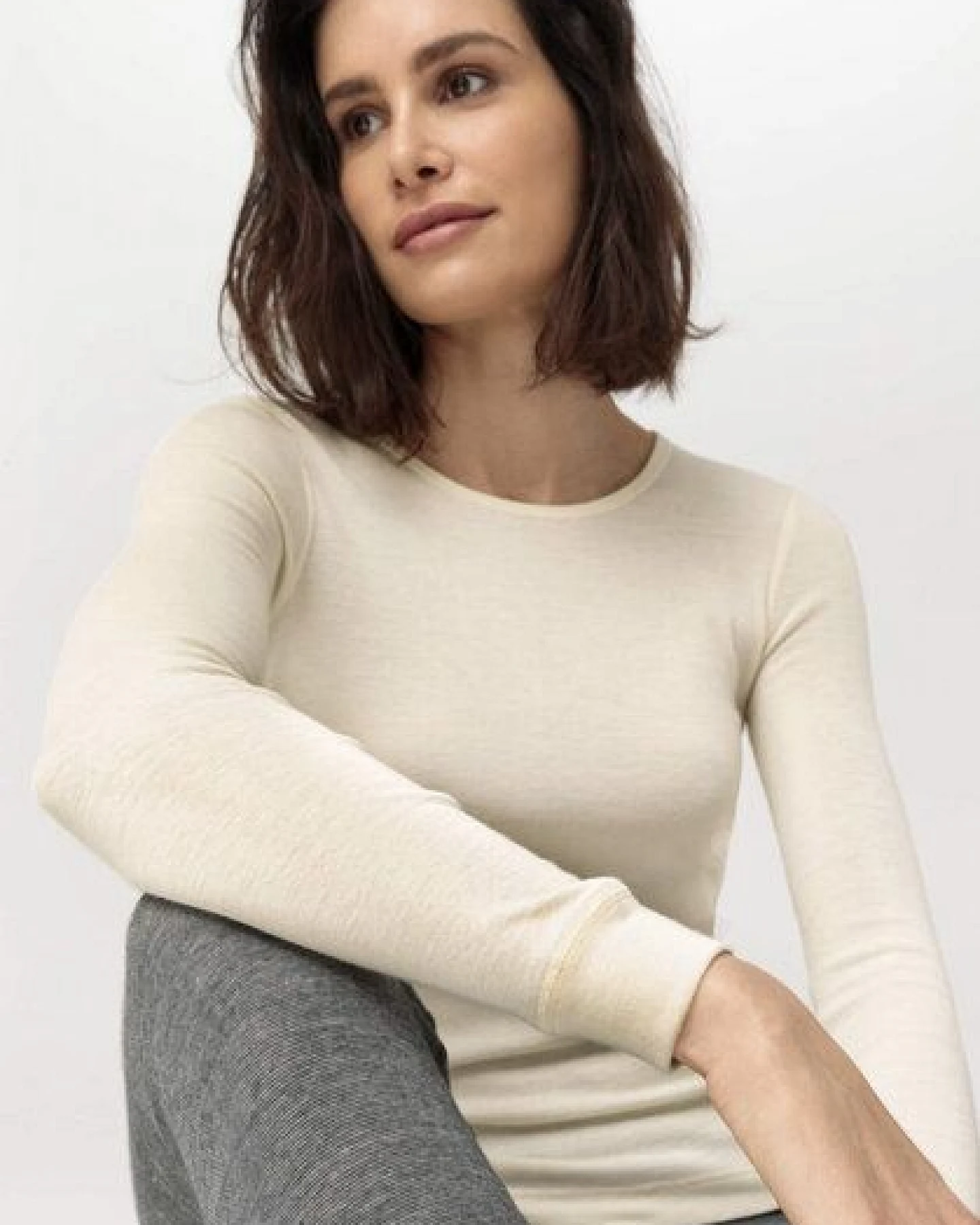 hessnatur Langarm-Shirt mit Bio-Merinowolle und Seide – Ansicht 4