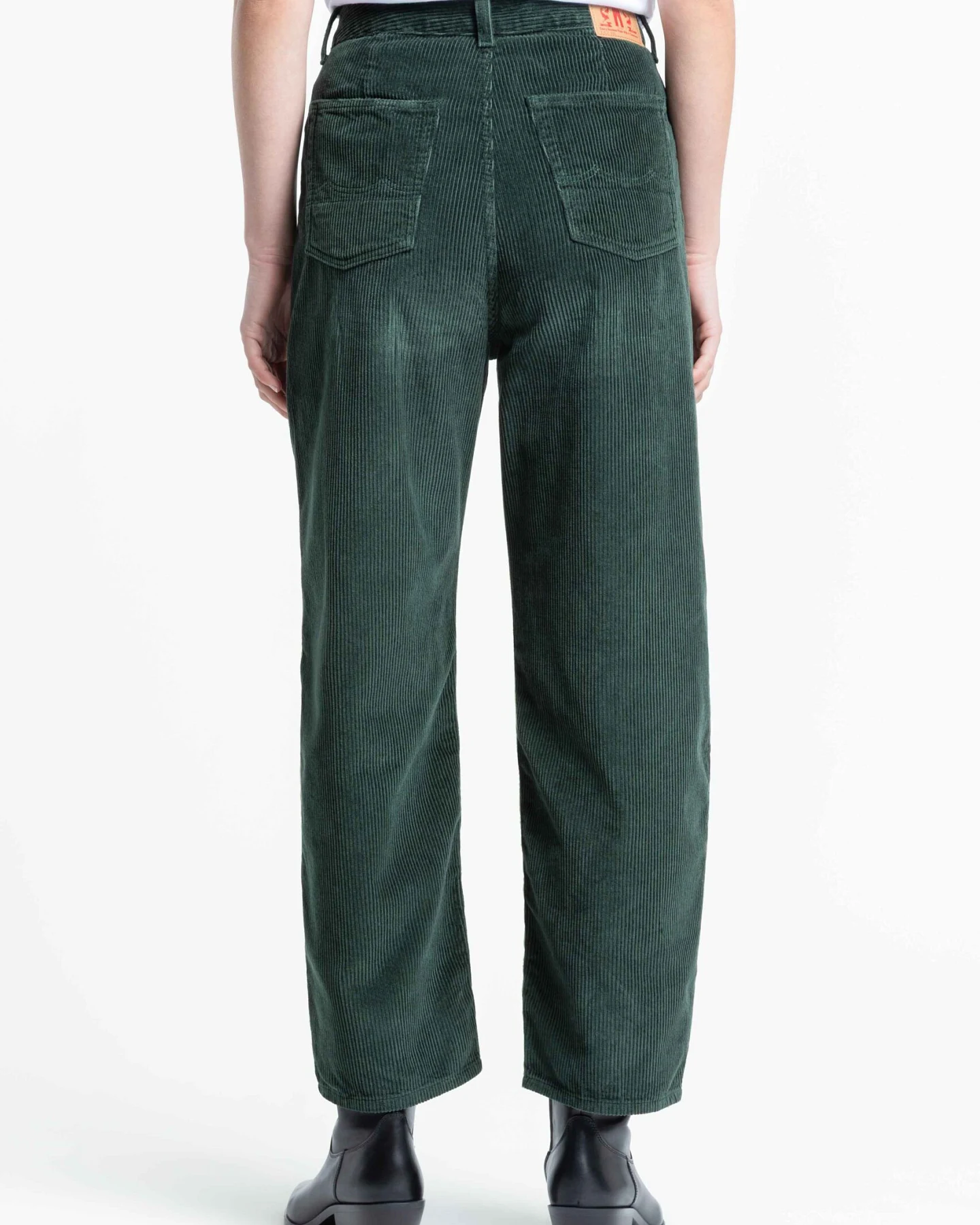 Kings of Indigo Damen vegan Hose Leila Aus Cord Dunkelgrün – Ansicht 2