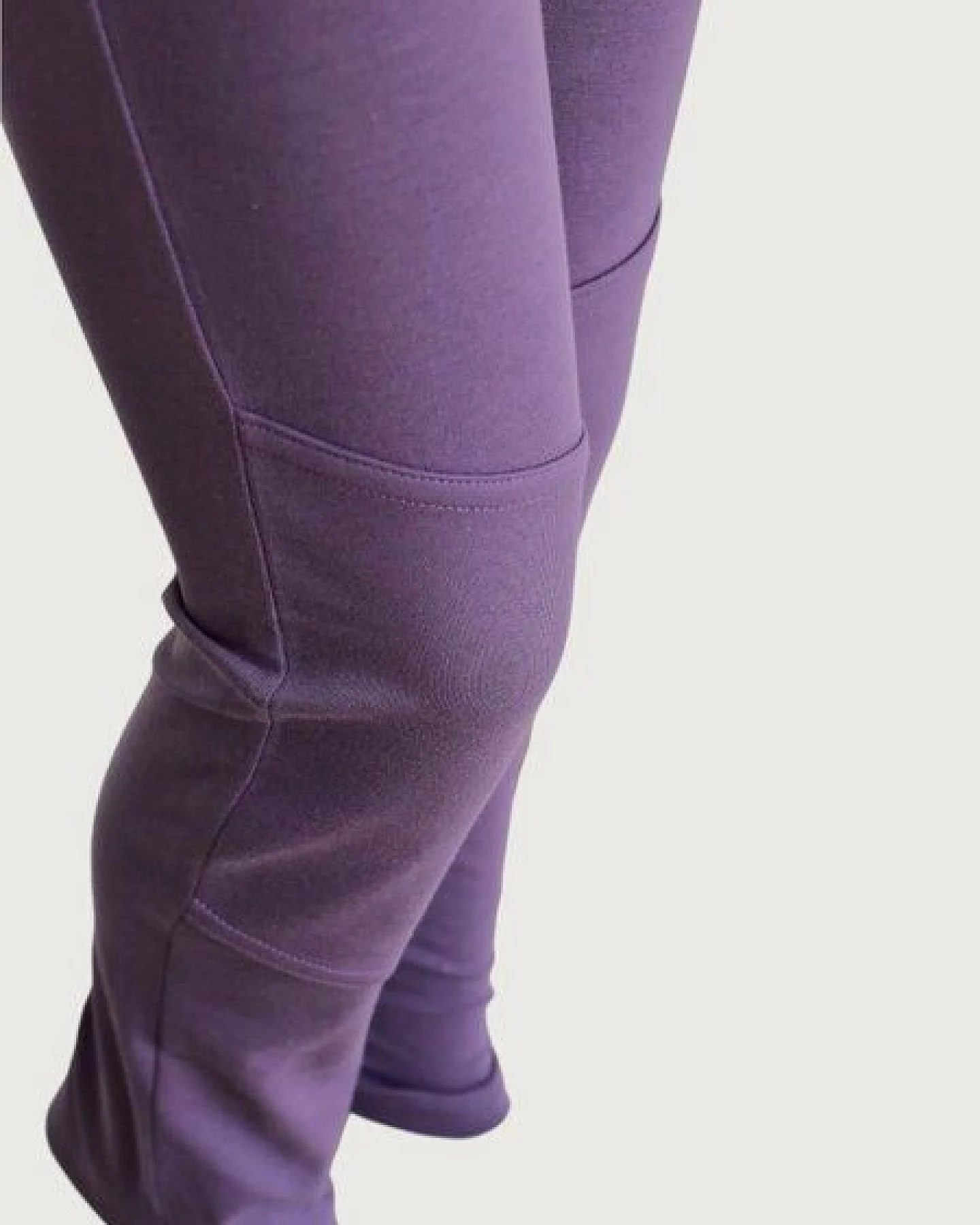Babbily Sport Leggings aus GOTS-Bio-Baumwolle – verstärkte Knie & weiter Komfortbund, EU-Produktion – Ansicht 3