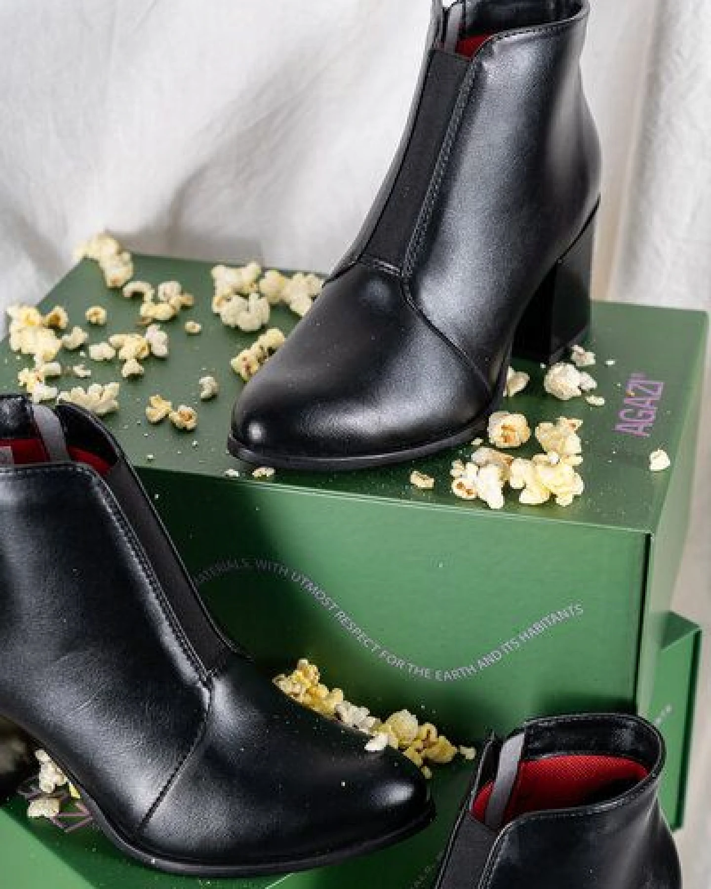 AGAZI HANA (black) - plant based ankle boots – Ansicht 4