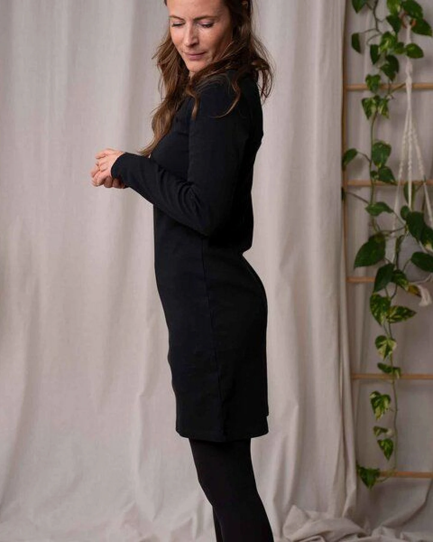 Vresh Clothing Vlora - Langarmkleid aus Biobaumwolle – Ansicht 4