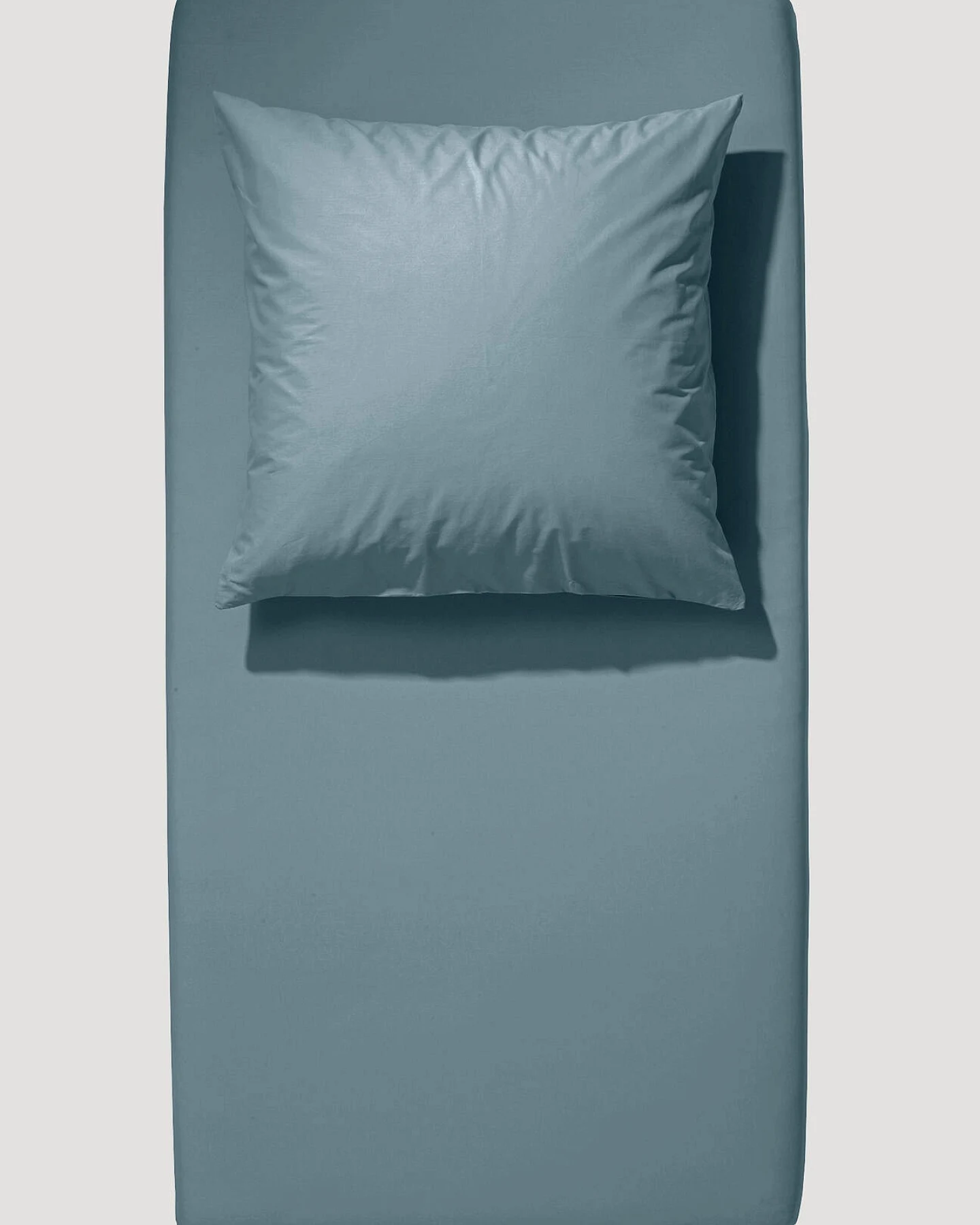 hessnatur Jersey Spannbettlaken aus Bio-Baumwolle - blau - Größe 90-100x200x28 cm – Ansicht 2