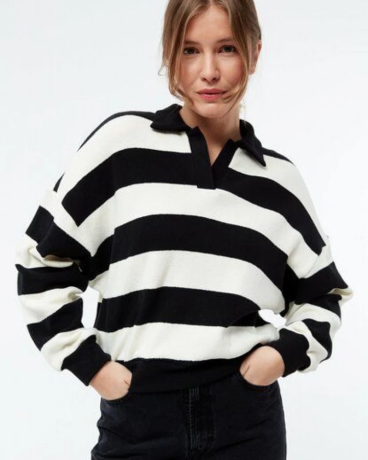 Givn Berlin Gestreifter Sweater GBRESA aus recycelter Baumwolle mit Kragen