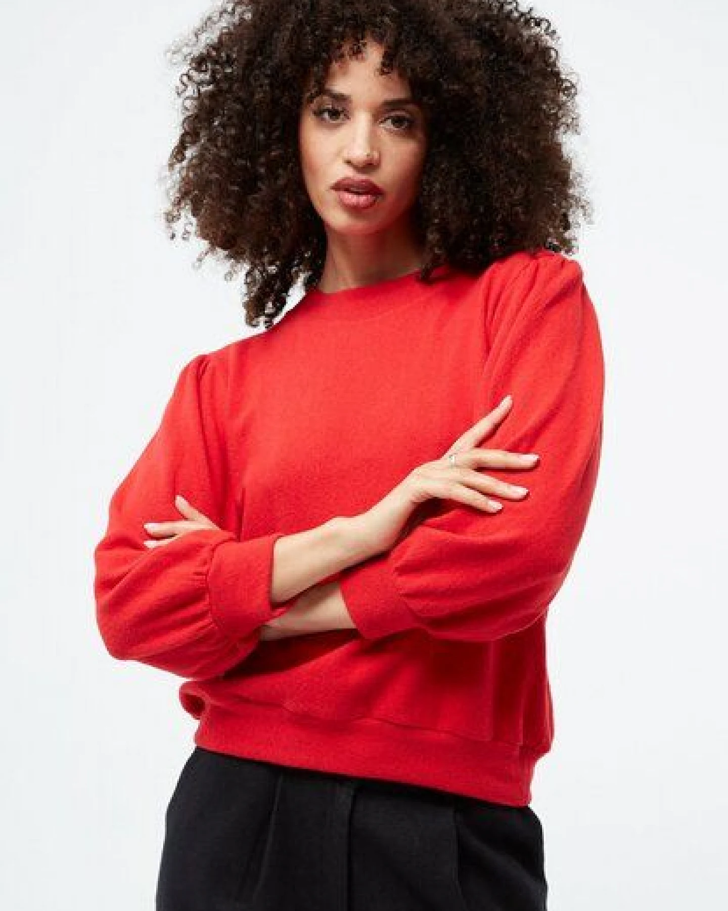 Givn Berlin Sweater GBCLOUDY aus recycelter Baumwolle mit Puffärmeln – Ansicht 2