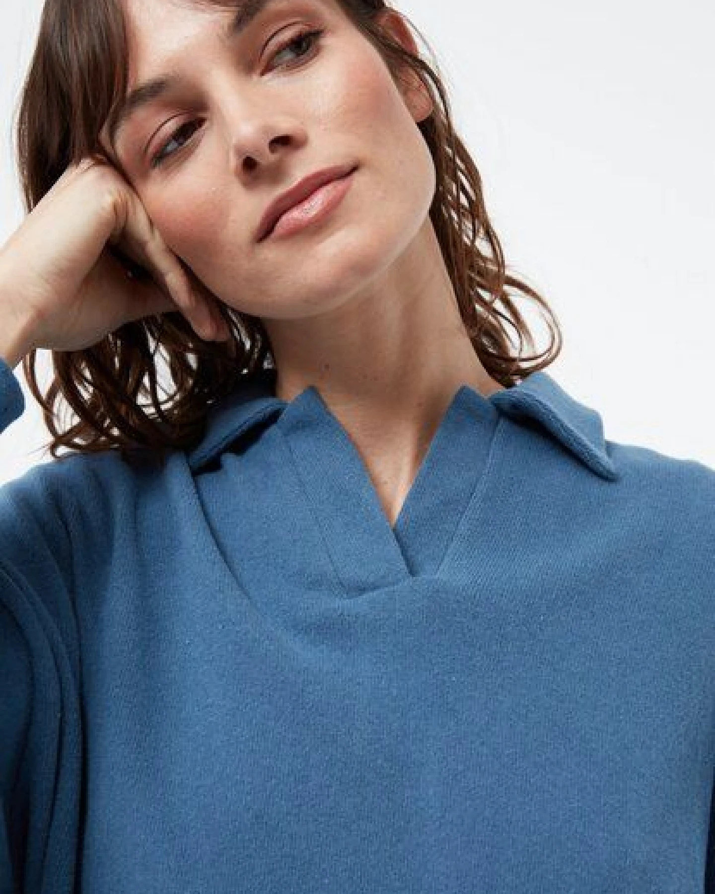 Givn Berlin Sweater GBRESA aus recycelter Baumwolle mit Kragen – Ansicht 3