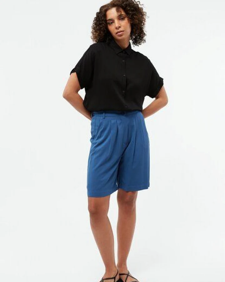 Blau