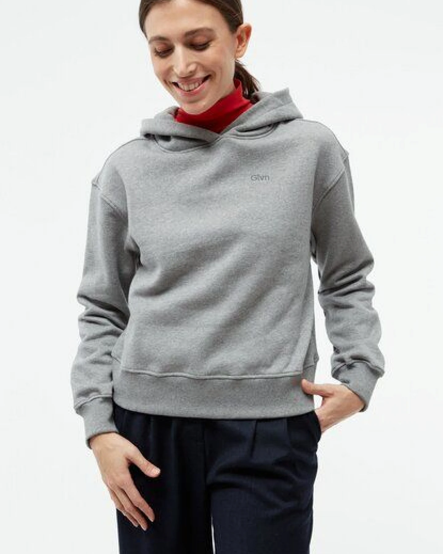 Givn Berlin Cropped Sweater GBJESSA (Logo) aus Bio-Baumwolle - Grey Melange – Ansicht 2