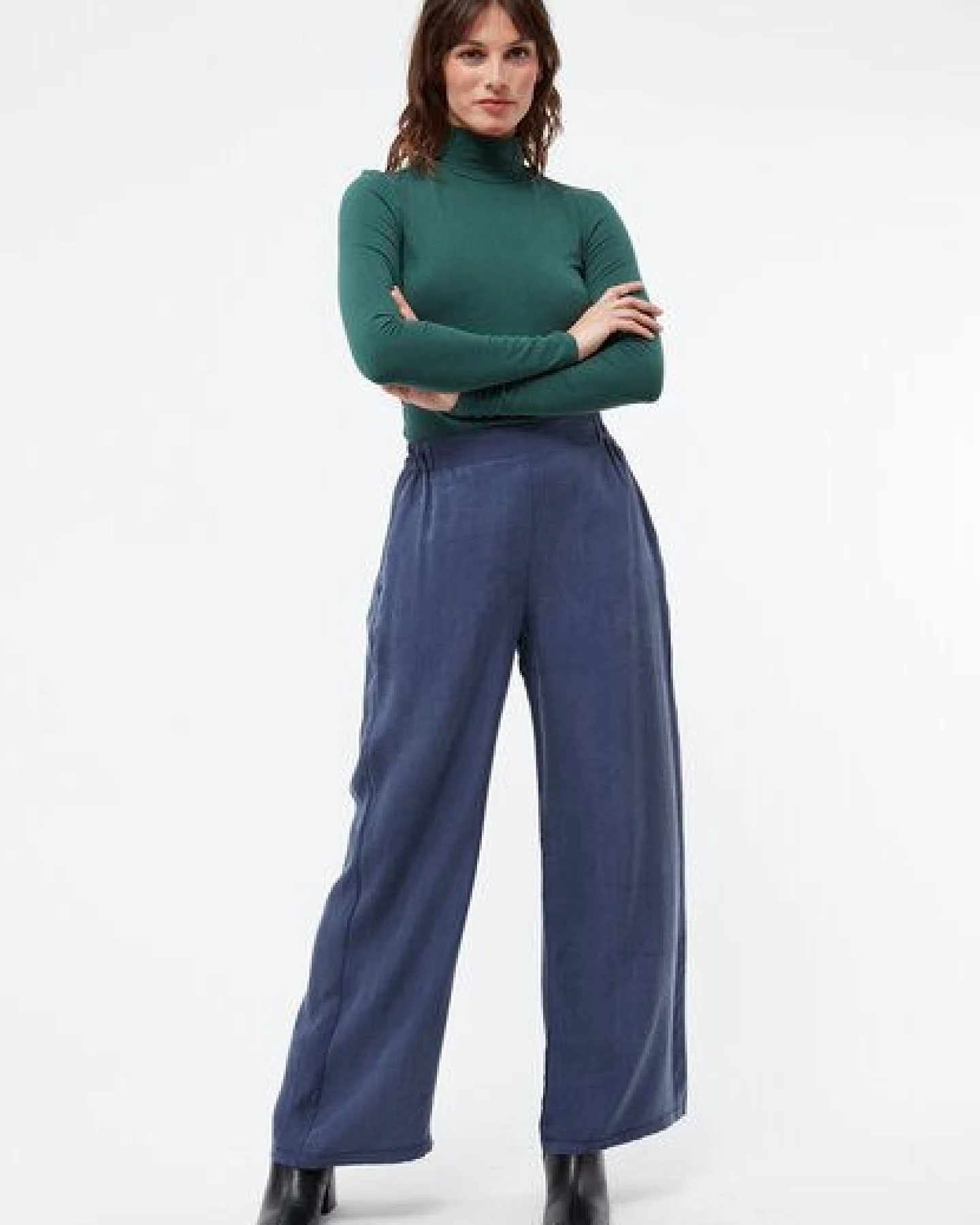 Givn Berlin Damen Longsleeve mit Rollkragen aus Lyocell TENCEL - VIDA – Ansicht 2
