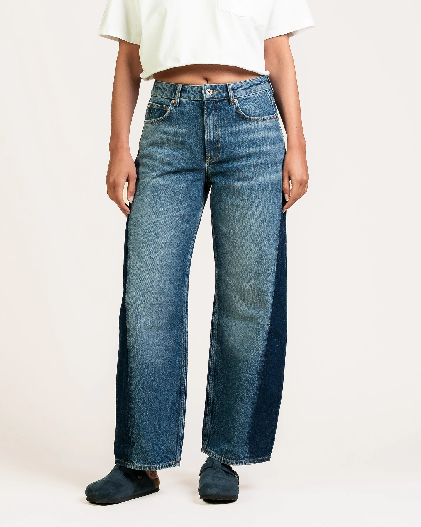 Kuyichi Damen vegan Jeans Lucy Loose Shadow Blue – Ansicht 2