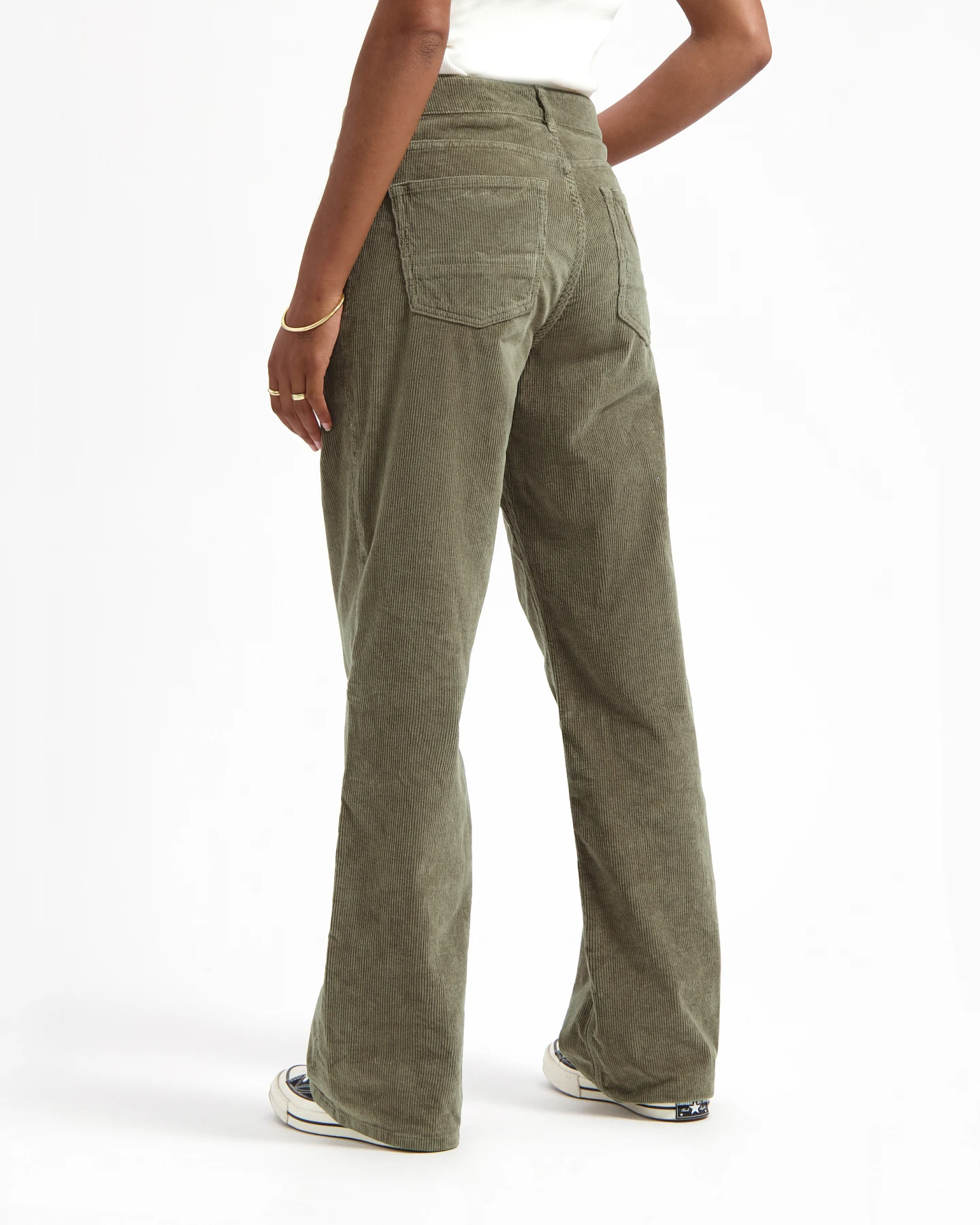 Kuyichi Damen vegan Hose Lena Locker Geschnitten Cord Moosgrün – Ansicht 2