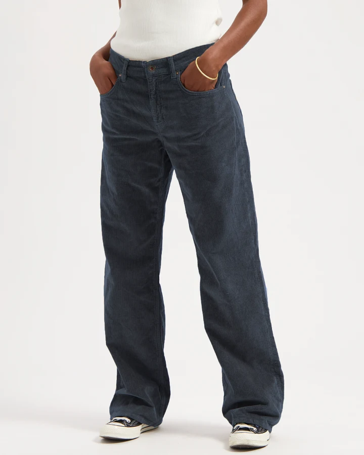 Kuyichi Damen vegan Hose Lena Locker Geschnitten Cord Ozeanblau