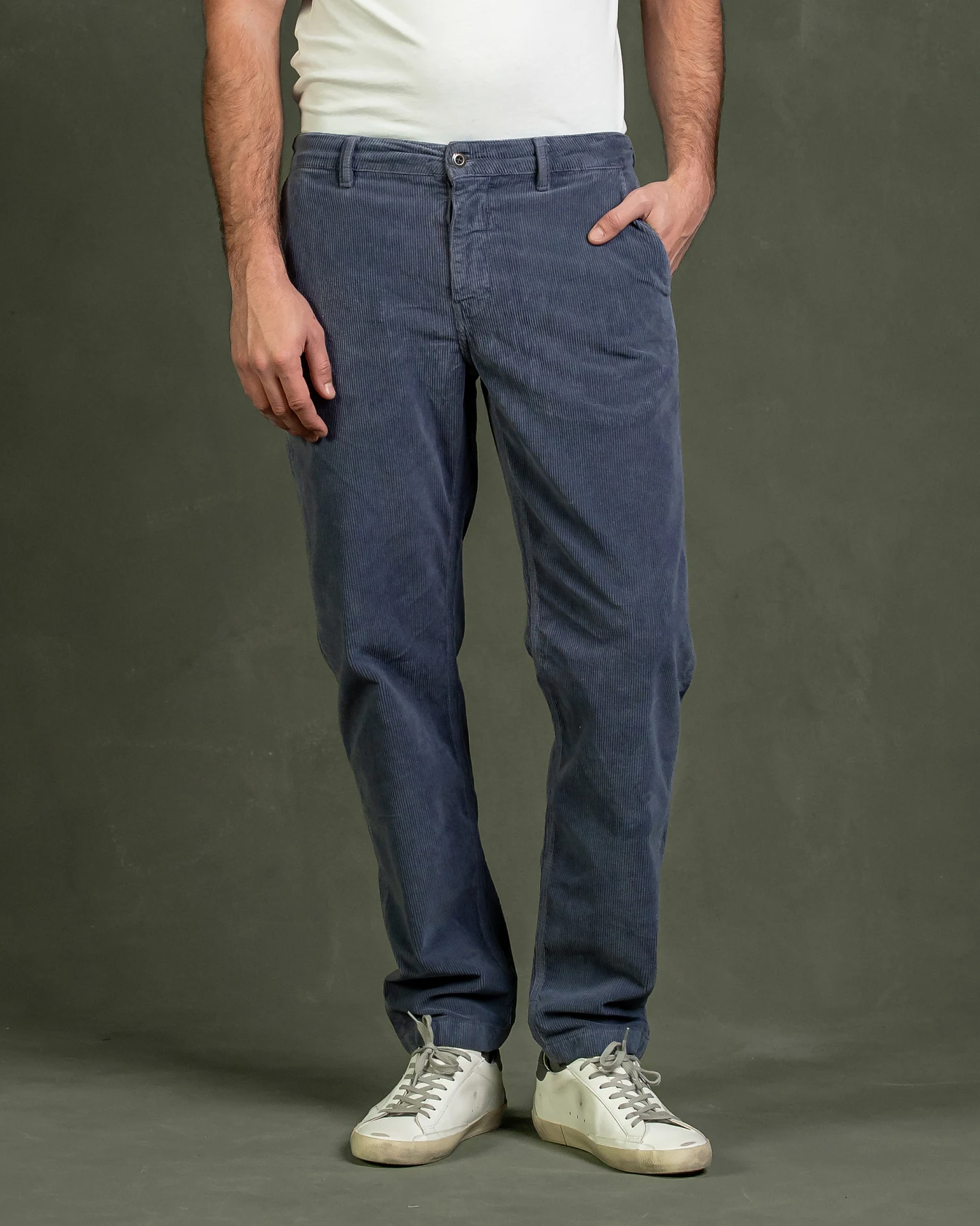 Kuyichi Herren vegan Chino Darren Cord Crown Blue – Ansicht 2
