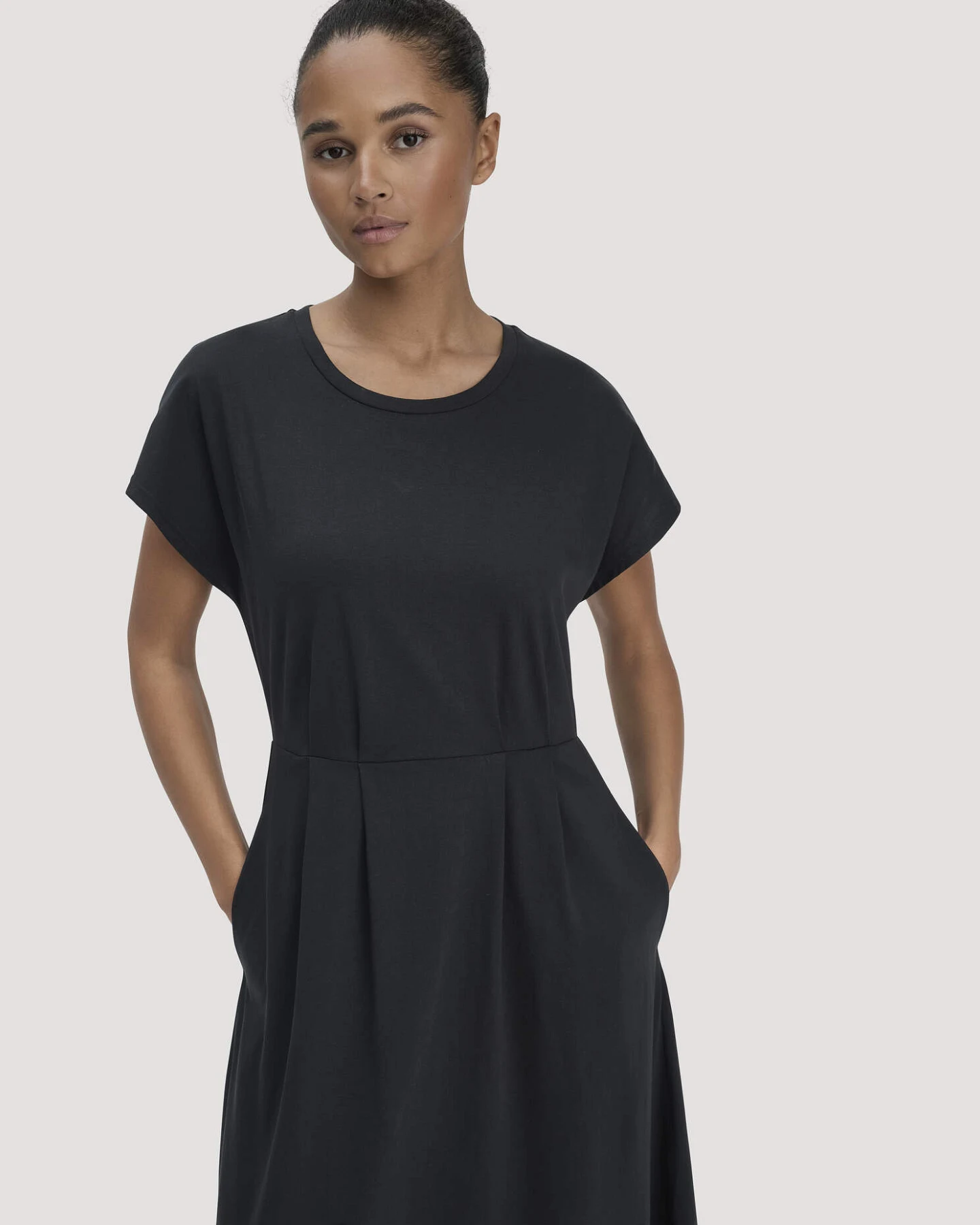 hessnatur Damen Jersey Kleid Knöchellang Relaxed aus Bio-Baumwolle - schwarz - Größe 34 – Ansicht 3