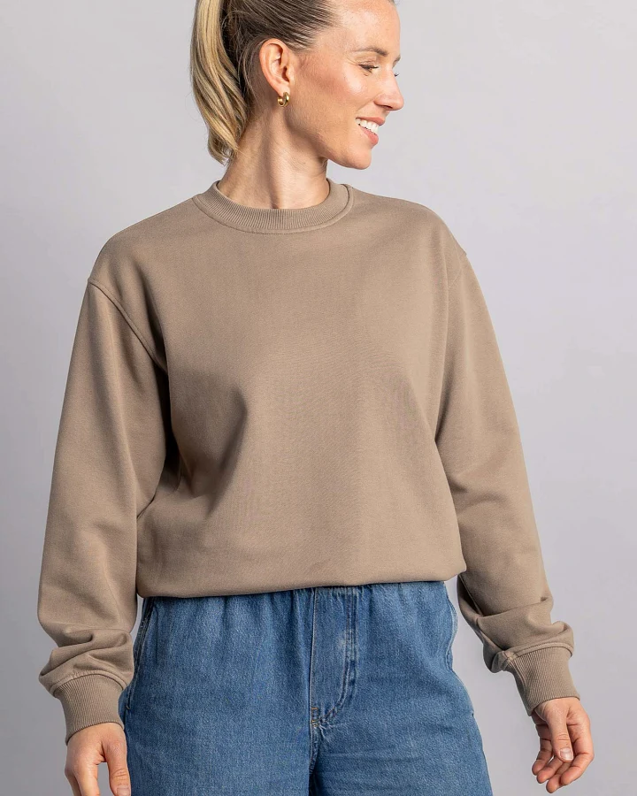 DIRTS Herren vegan Sweatshirt Classic Mit Rundhalsausschnitt In Walnuss