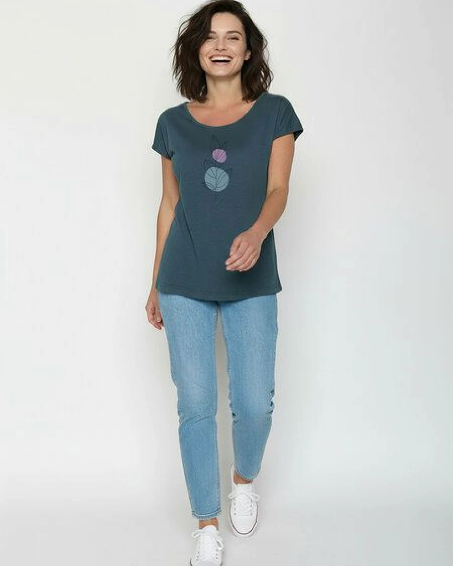 GREENBOMB Bloom Classic Cool - Lässiges T-Shirt aus Bio-Baumwolle / hochwertiger Print / GOTS / Fair & Vegan – Ansicht 3