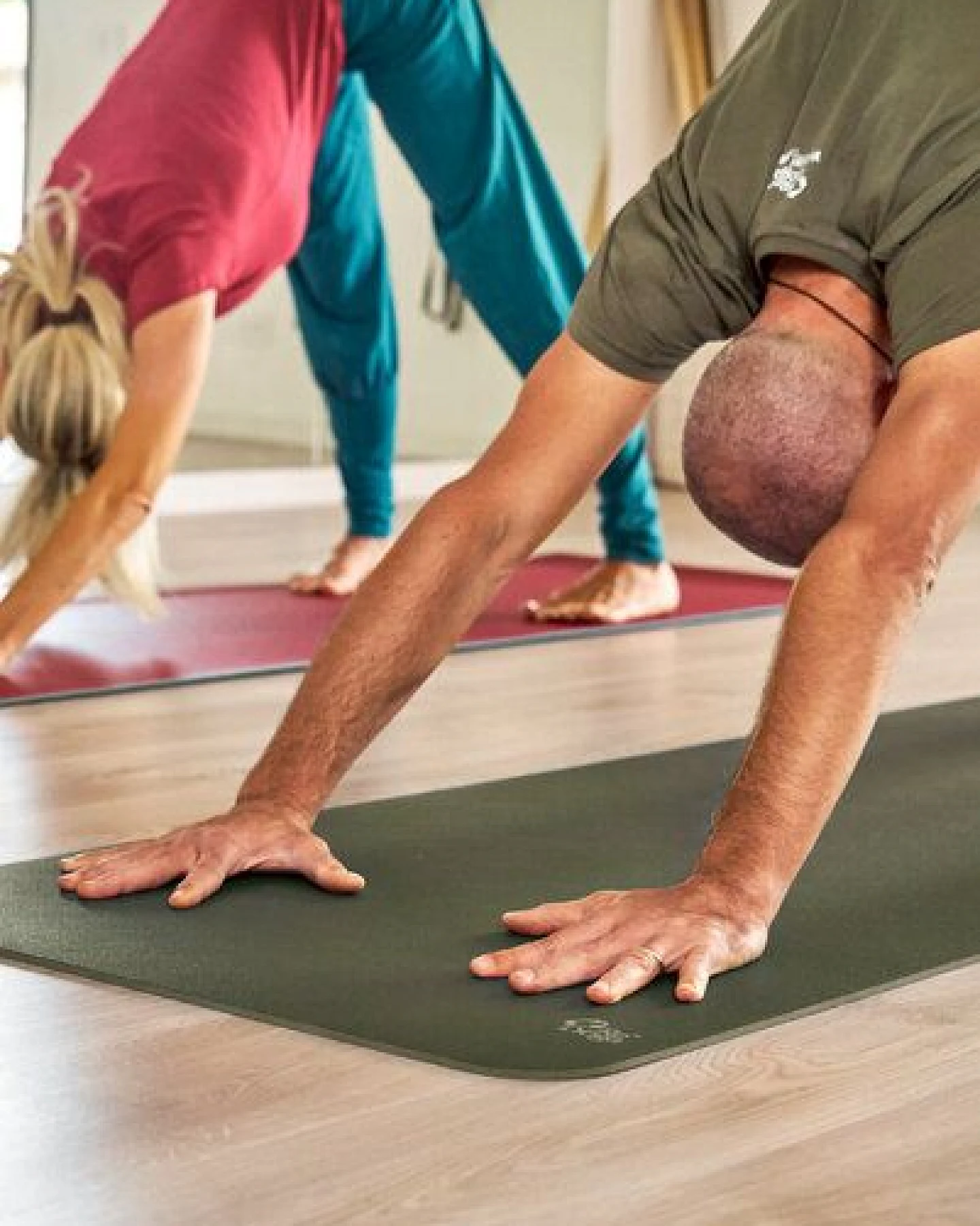 ReYoga element GROW 4mm - rutschfeste Yogamatte aus 100% Naturkautschuk – Ansicht 4
