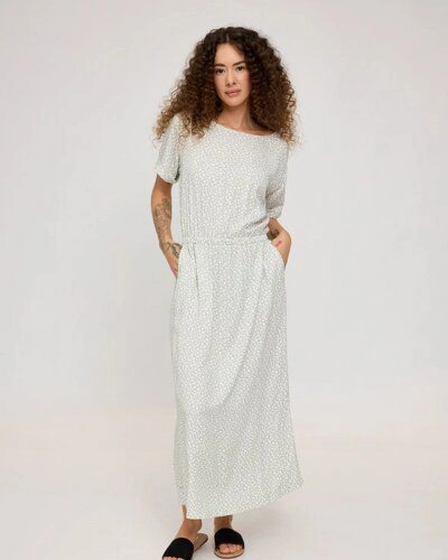 Mazine Kleid - Printed Midi - aus EcoVero – Ansicht 4
