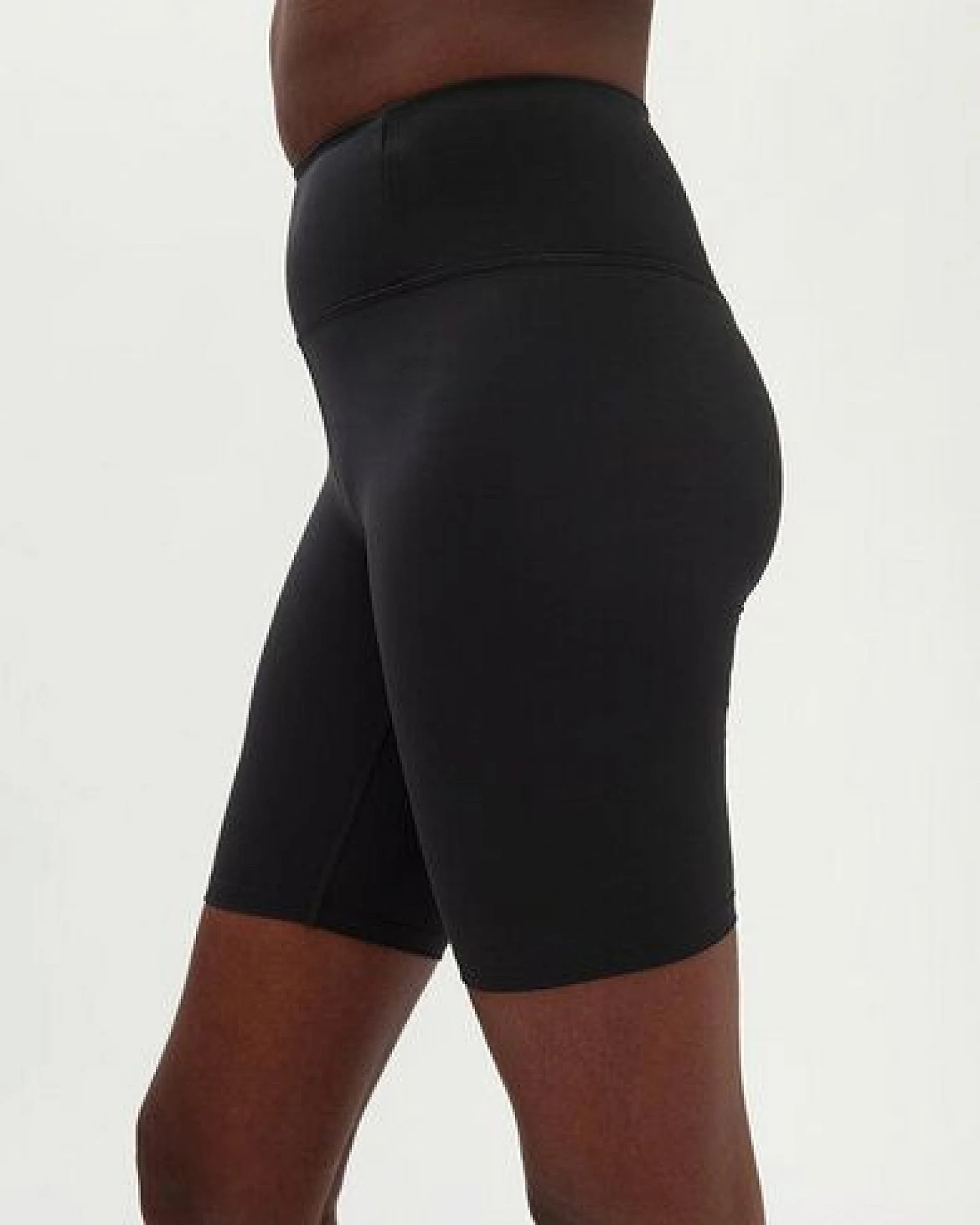Girlfriend Collective Damen Bike Shorts Schwarz mit hohem Bund „Float" recycelt – Ansicht 4