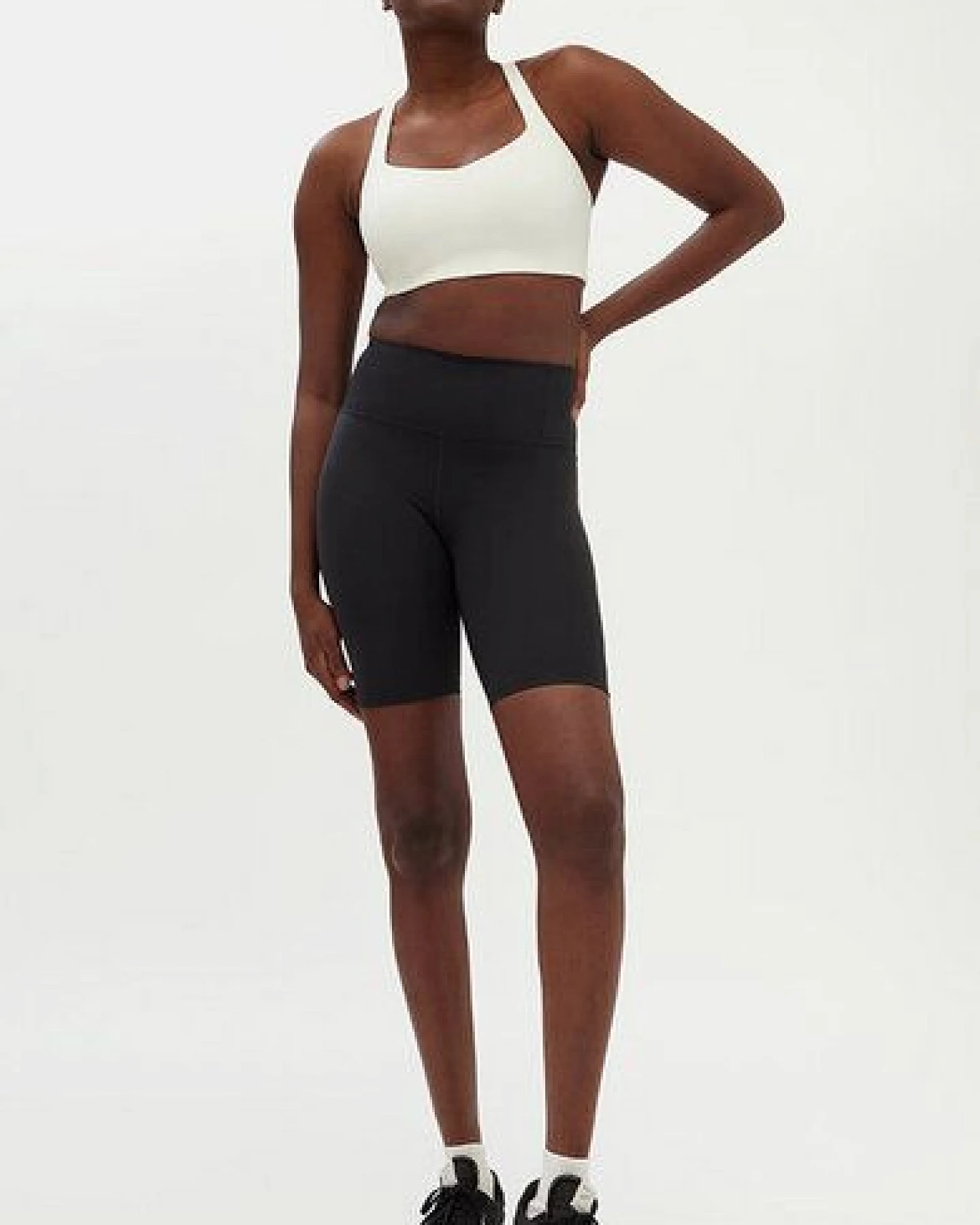 Girlfriend Collective Damen Bike Shorts Schwarz mit hohem Bund „Float" recycelt – Ansicht 2