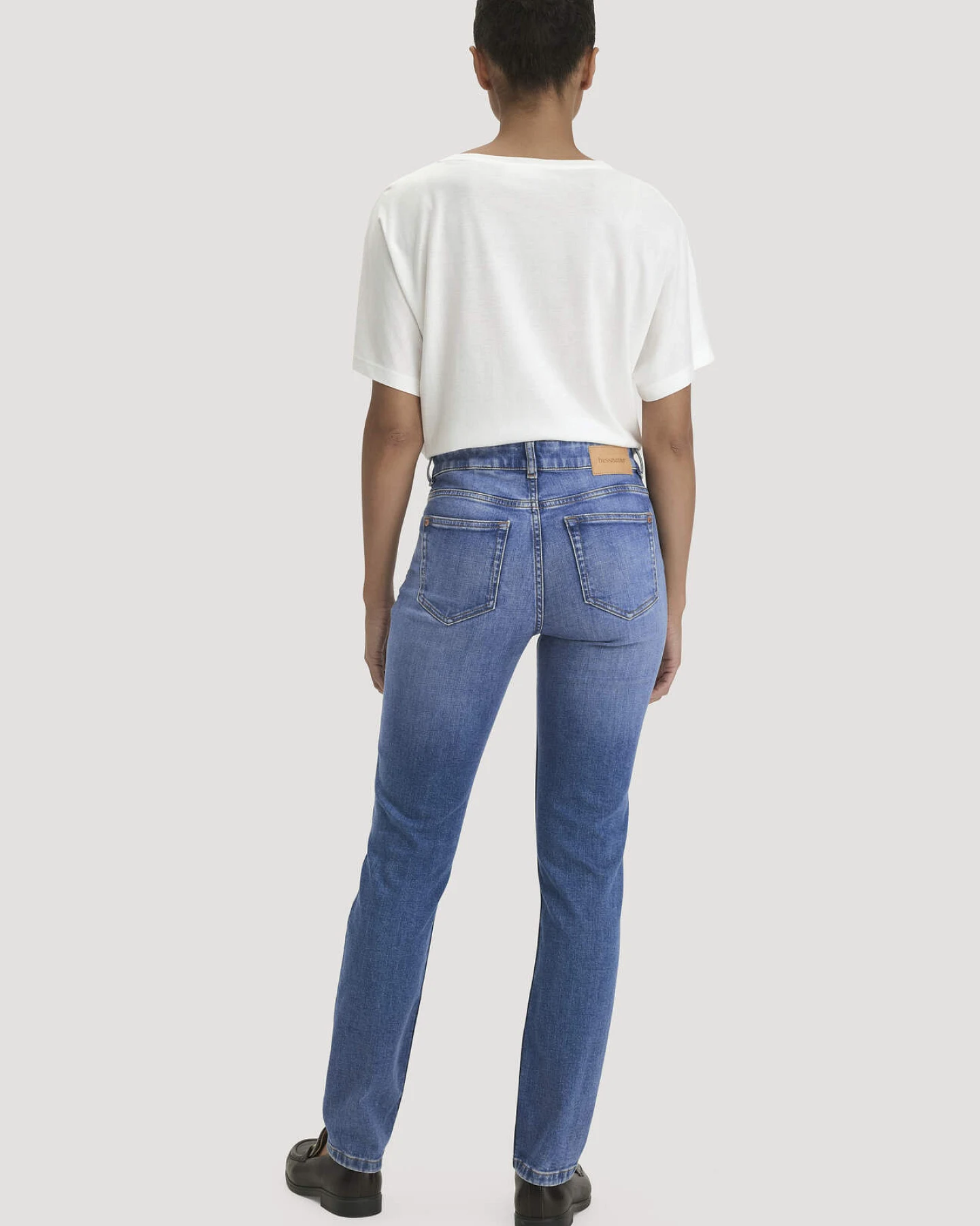 hessnatur Damen Jeans LEA Slim aus Bio-Denim - blau - Größe 31/30 – Ansicht 2