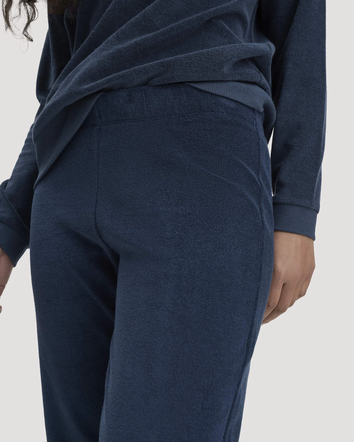 hessnatur Damen Frottee Loungehose PURE COTTON aus Bio-Baumwolle - blau - Größe 34 – Ansicht 2