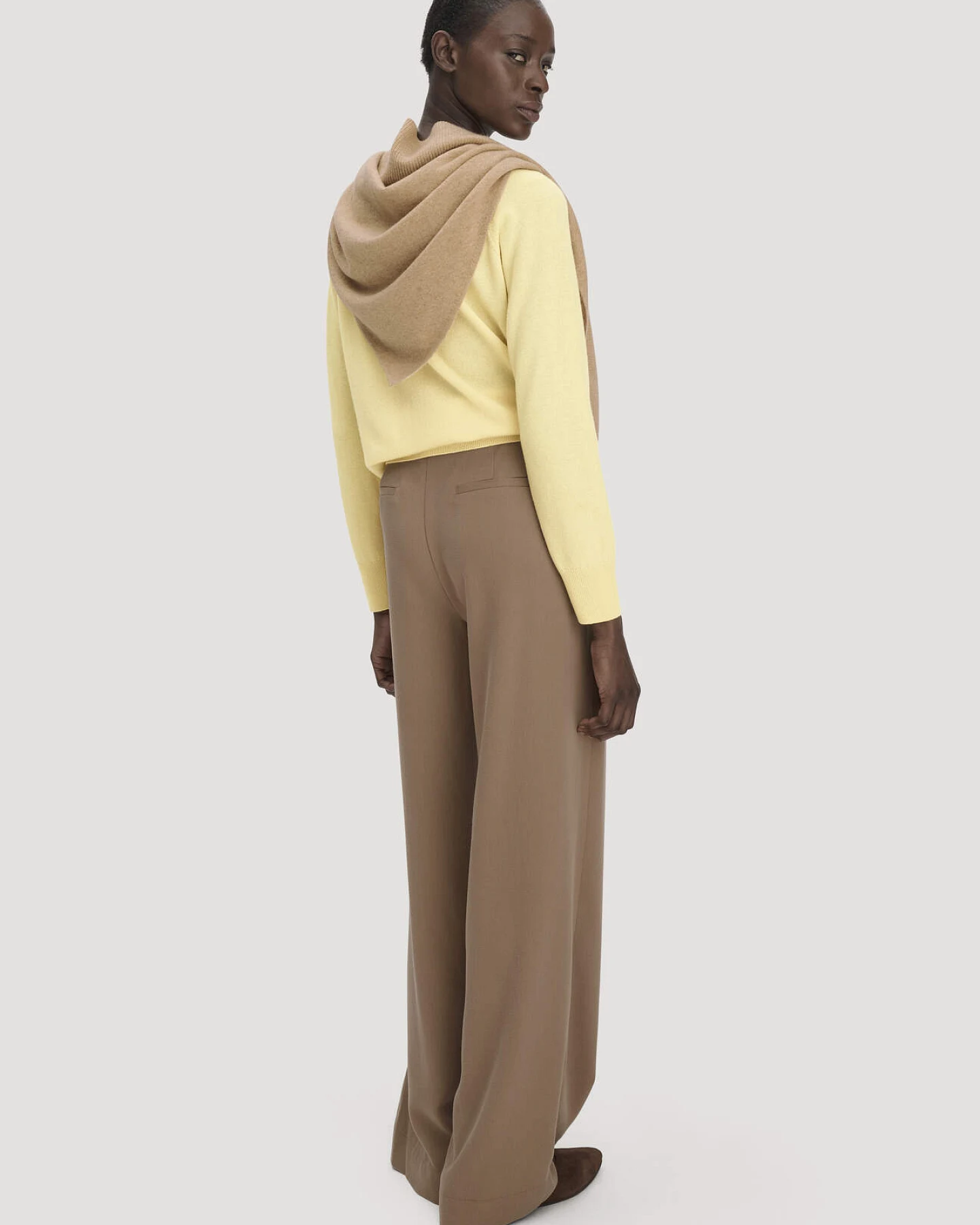 hessnatur Damen Twill-Hose Wide Leg aus TENCEL™ Lyocell - braun - Größe 38 – Ansicht 4