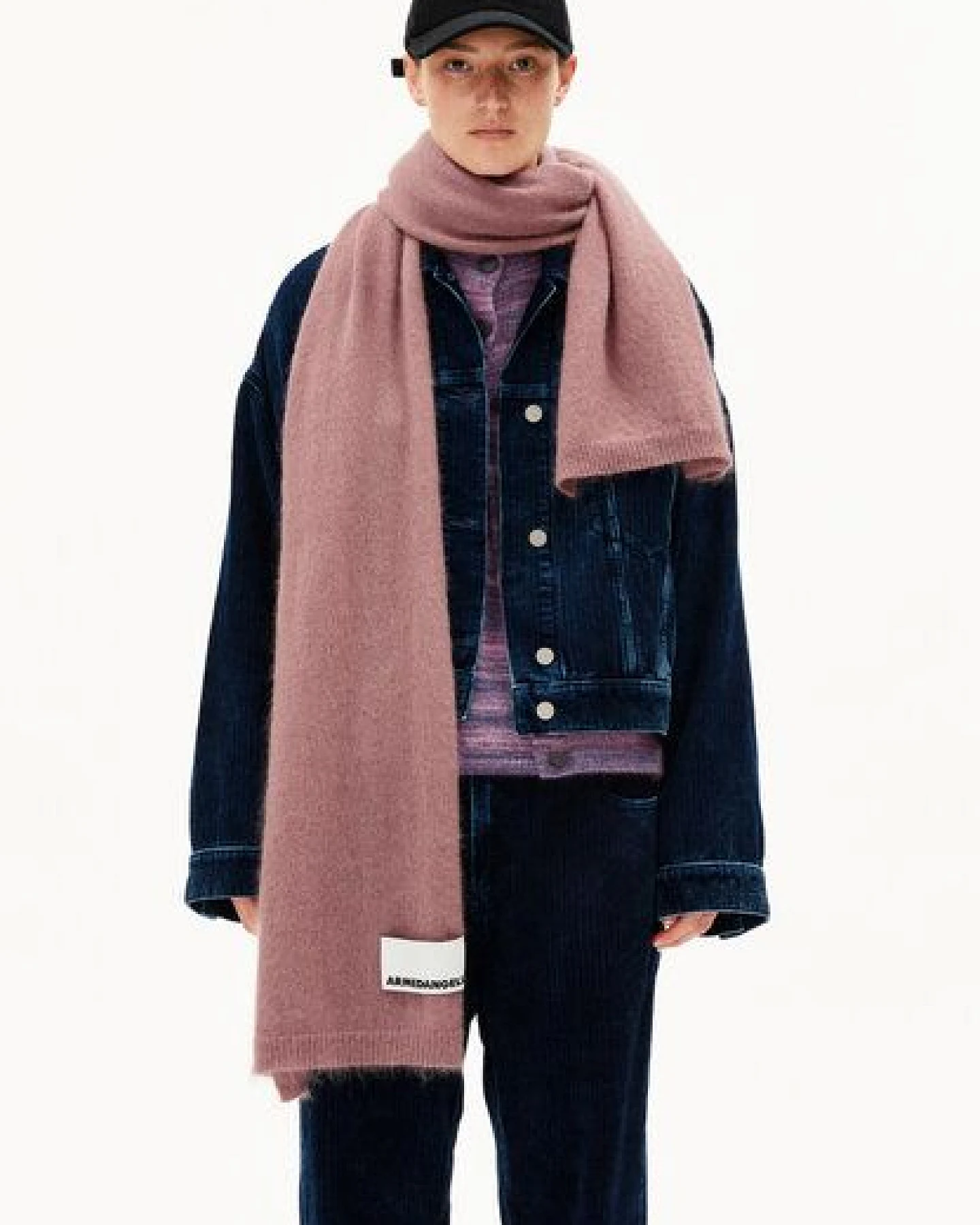 ARMEDANGELS YUKINAA SOLID Unisex Schal aus Mohair-Woll Mix – Ansicht 3