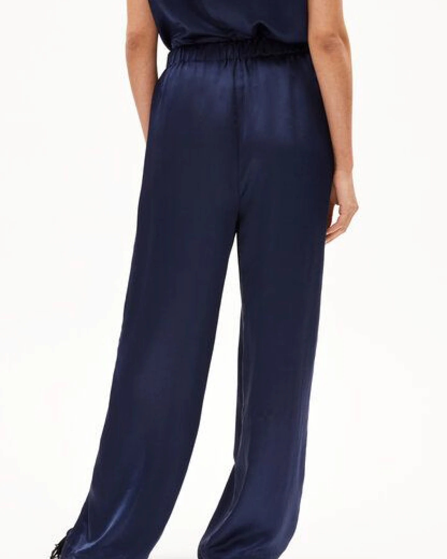ARMEDANGELS JONVAALIE NIALAA Damen Webhose aus Naia Renew – Ansicht 2