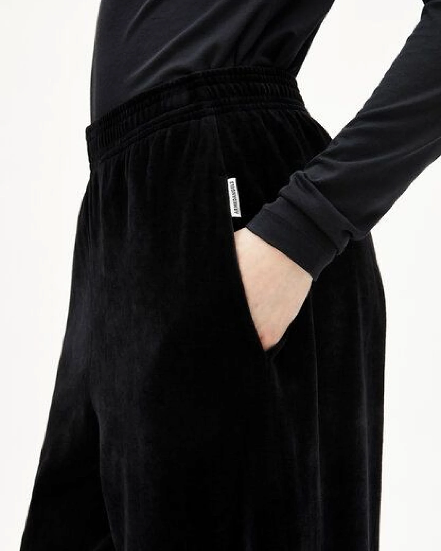 ARMEDANGELS VATINAA VELVET Damen Jerseyhose aus Bio-Baumwoll Mix – Ansicht 3