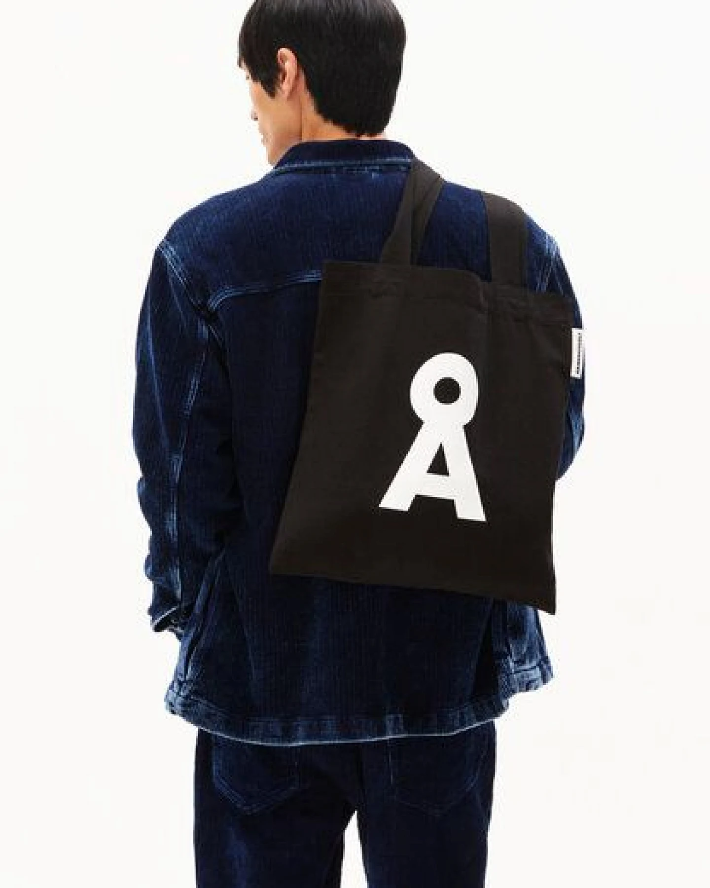 ARMEDANGELS TOTAA BOLD Unisex Tote Bag aus Bio-Baumwolle – Ansicht 2
