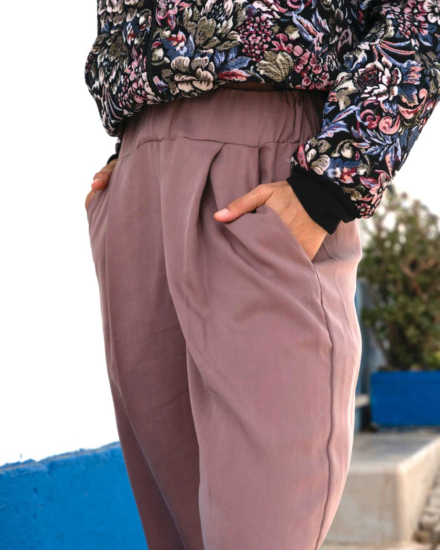 Widda Damen vegan Hose Plissee Jupp Mauve – Ansicht 2