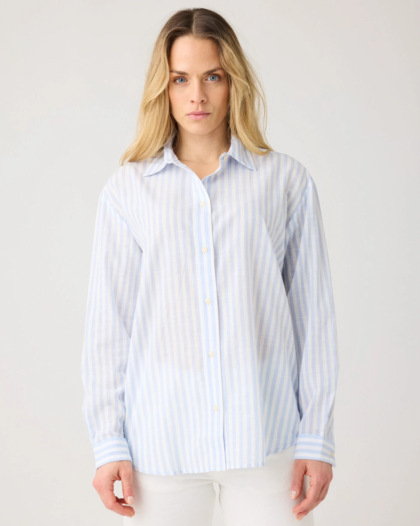 KnowledgeCotton Apparel Damen vegan Shirt Loose Stripe Blau – Ansicht 2