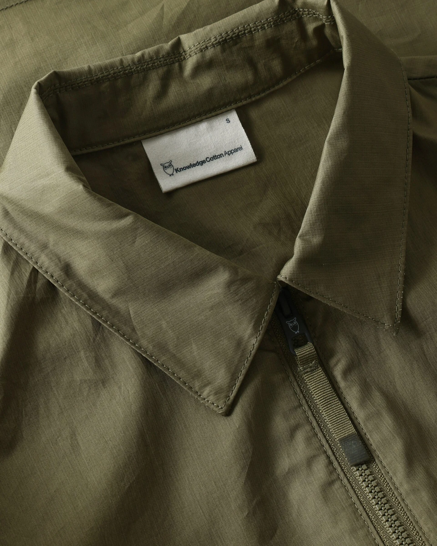 KnowledgeCotton Apparel Damen vegan Überhemd Damen Vent Ripstop 90 Burned Olive – Ansicht 2