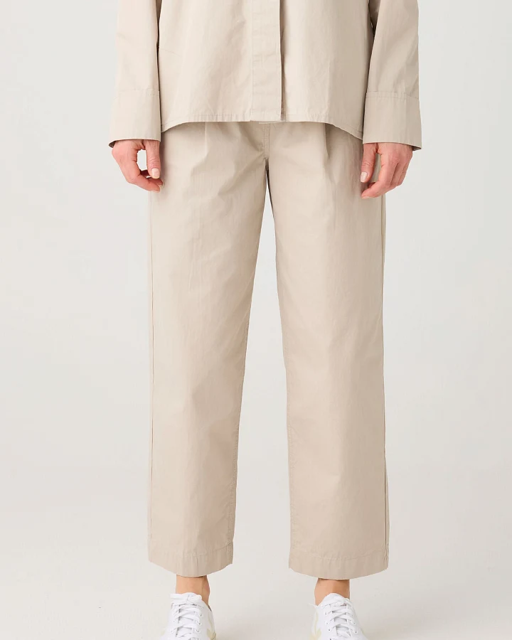 KnowledgeCotton Apparel Damen vegan Hose Popeline Plissee Helles Federgrau