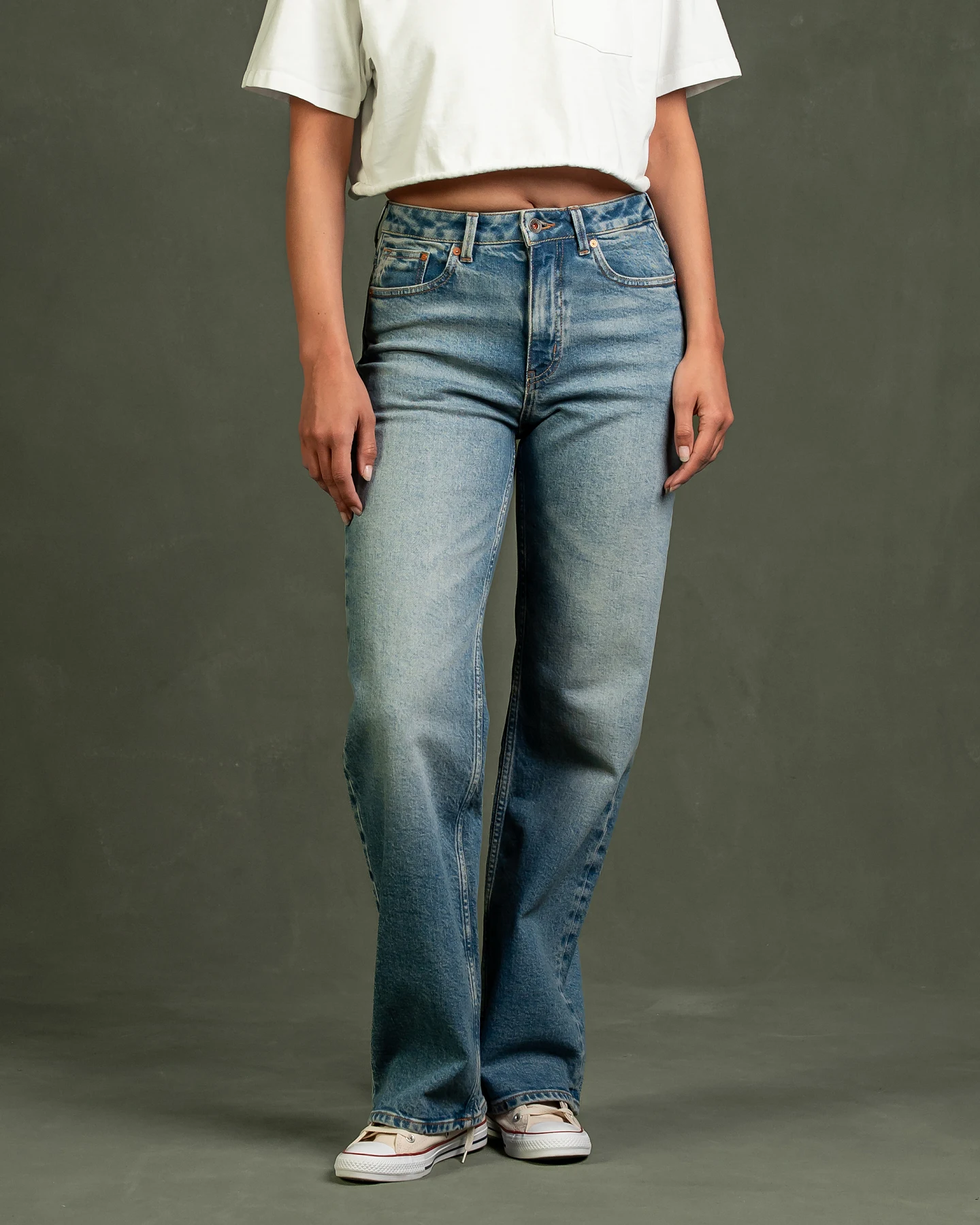 Kuyichi Damen vegan Jeans Izabella Straight Smoked Indigo – Ansicht 2